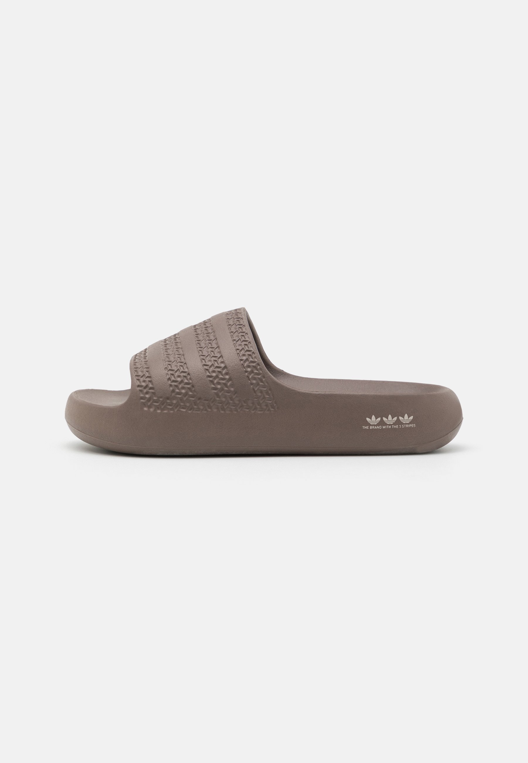 ADILETTE AYOON - Pool slides