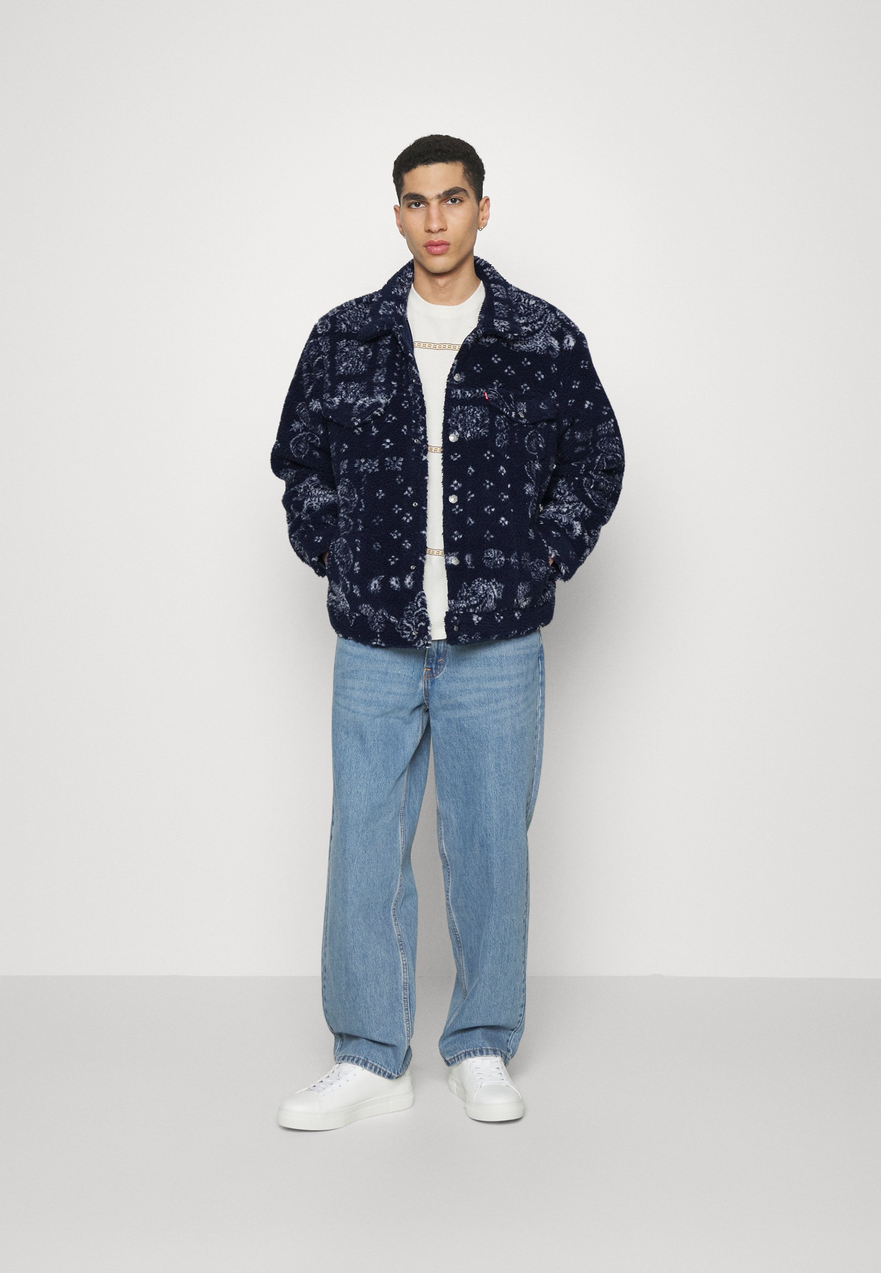 NEW RELAXED FIT COZY SHE - Light jacket