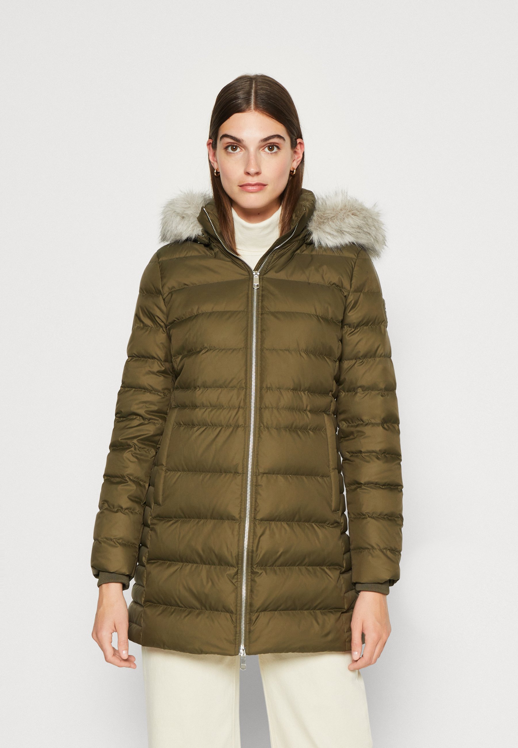 TYRA- Down coat
