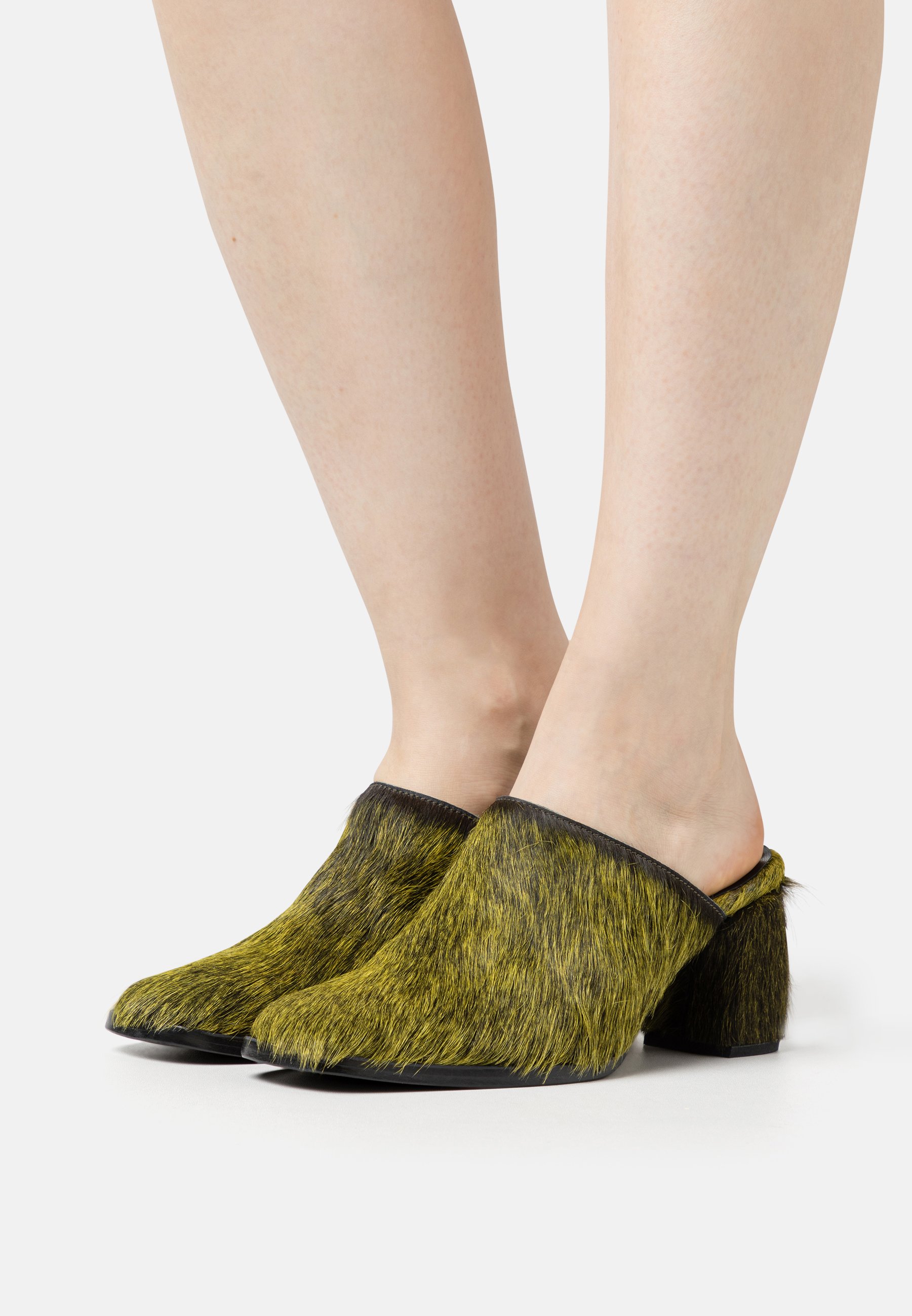 BOWED MULE- Heeled mules