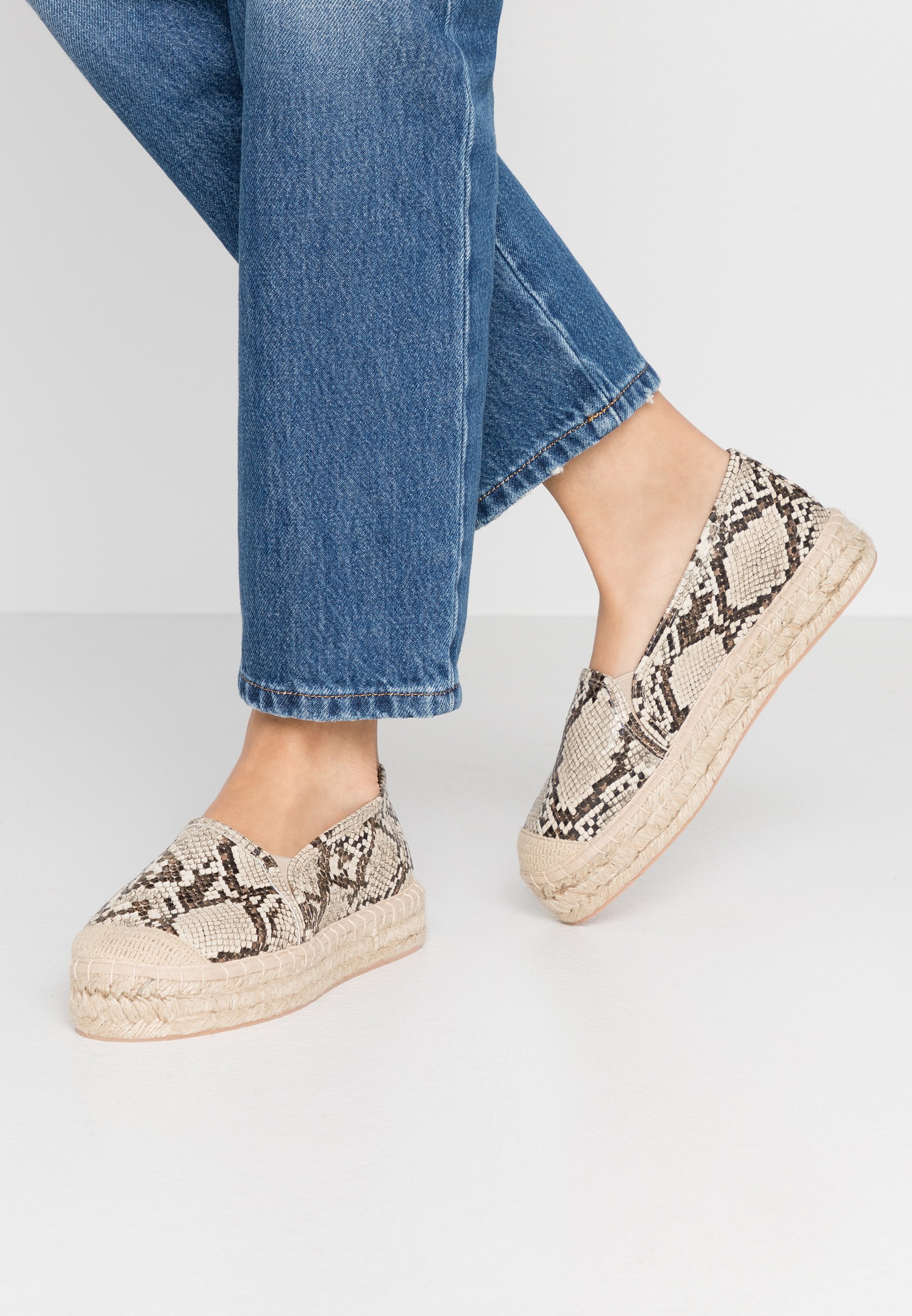 Espadrilles