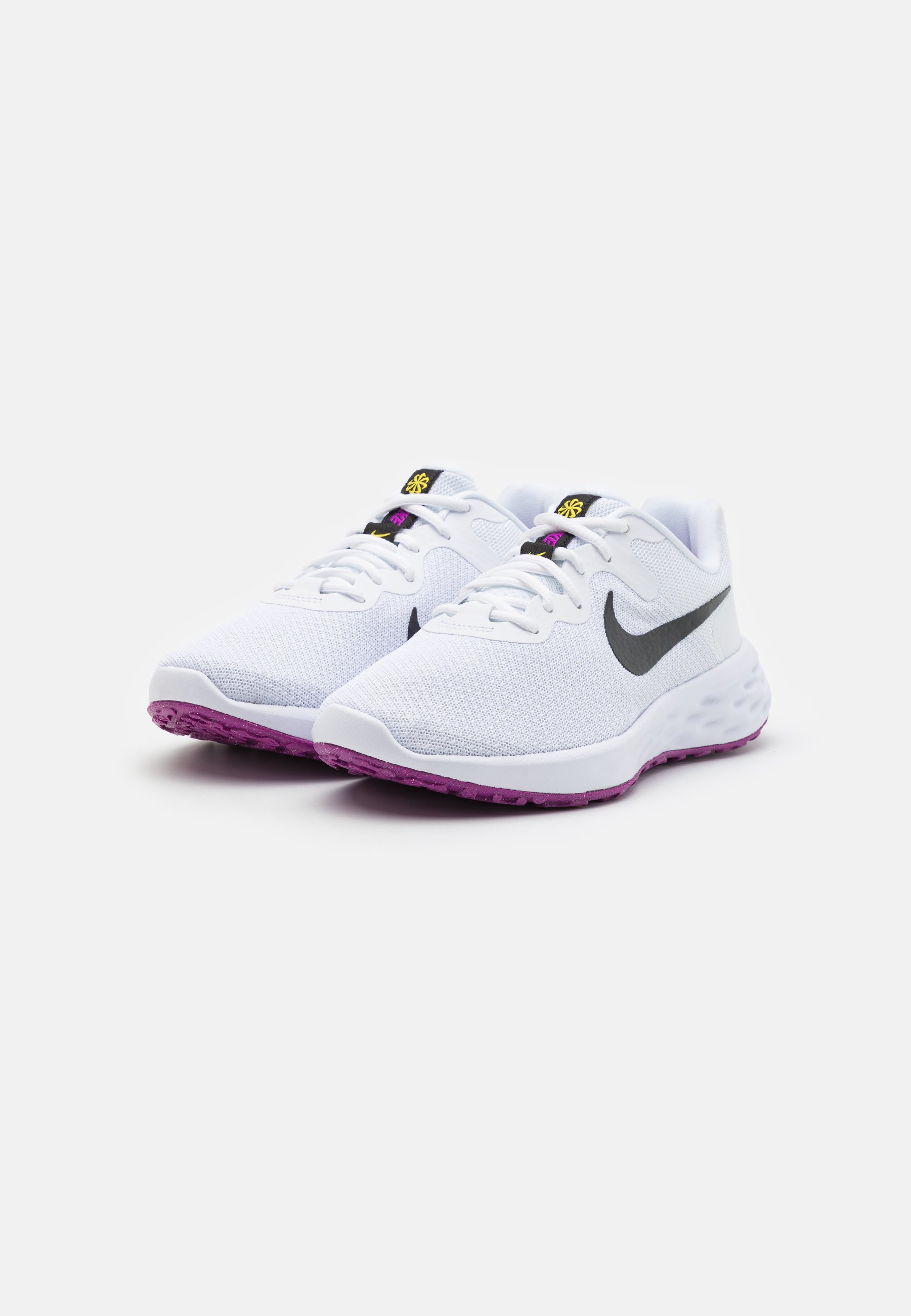 W NIKE REVOLUTION 6 - Neutral running shoes