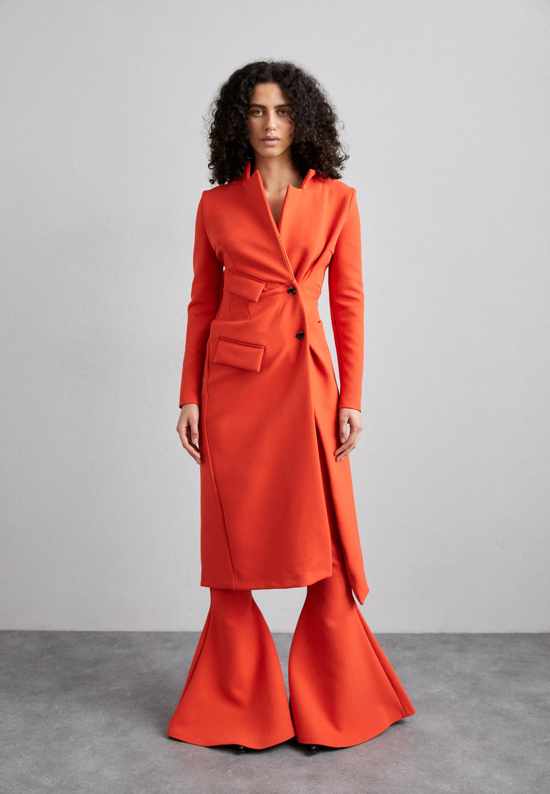 FITTED ASYMMETRIC COAT WITH DRAPED CLOSURE - Classic coat