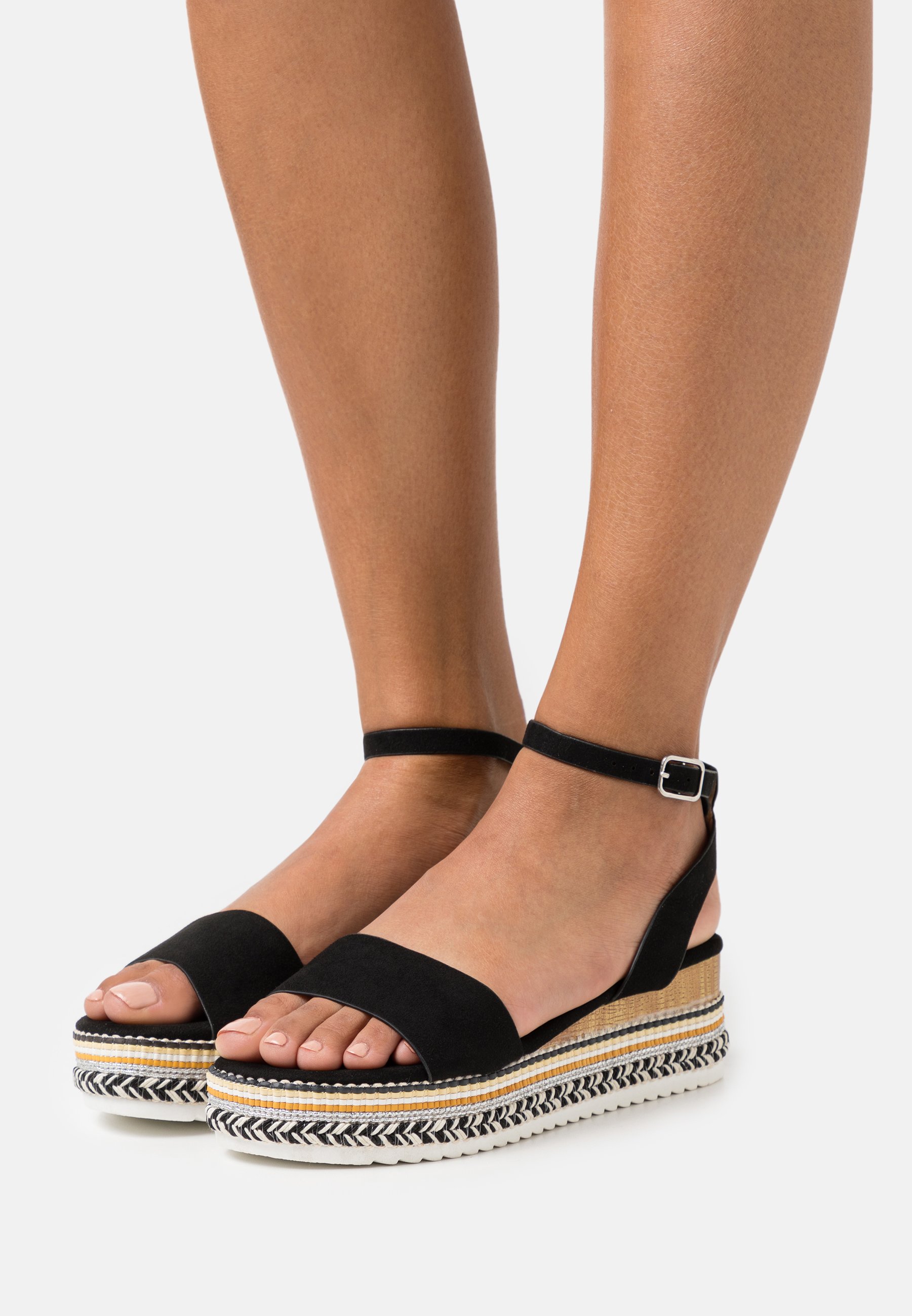 Platform sandals