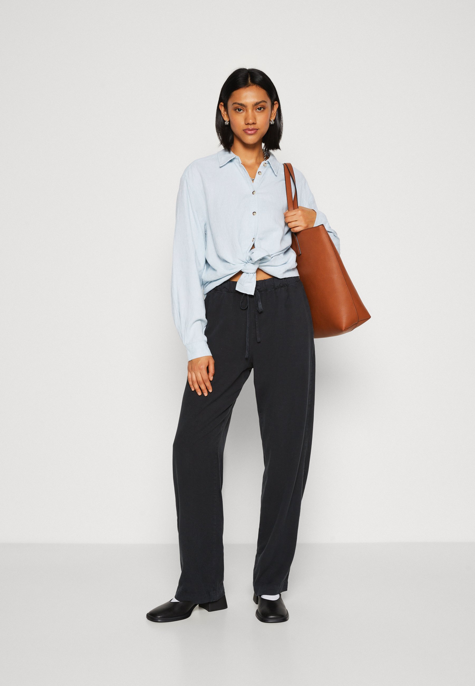 SAHOYSA TROUSERS - Trousers
