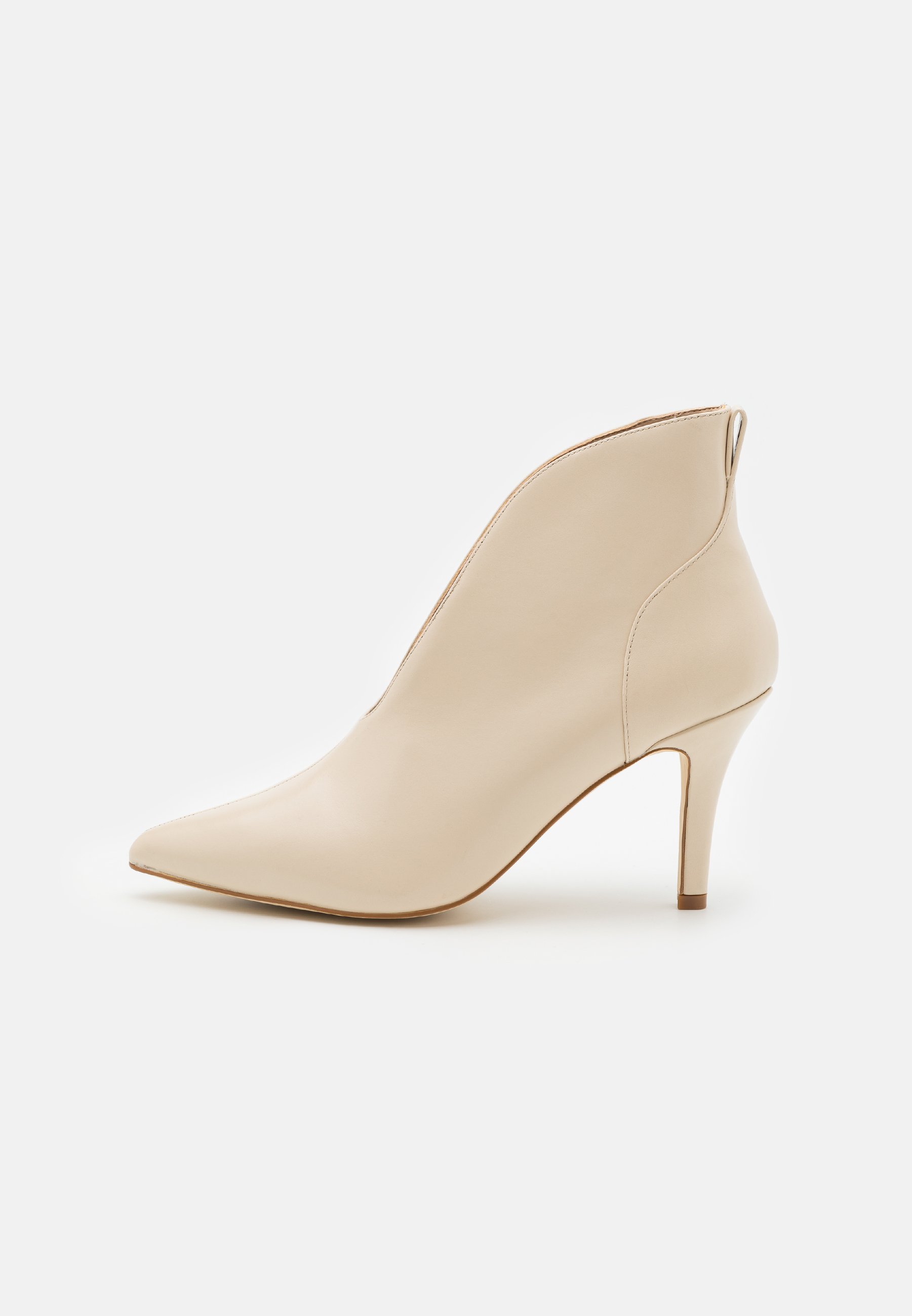 LEATHER- Ankle boots