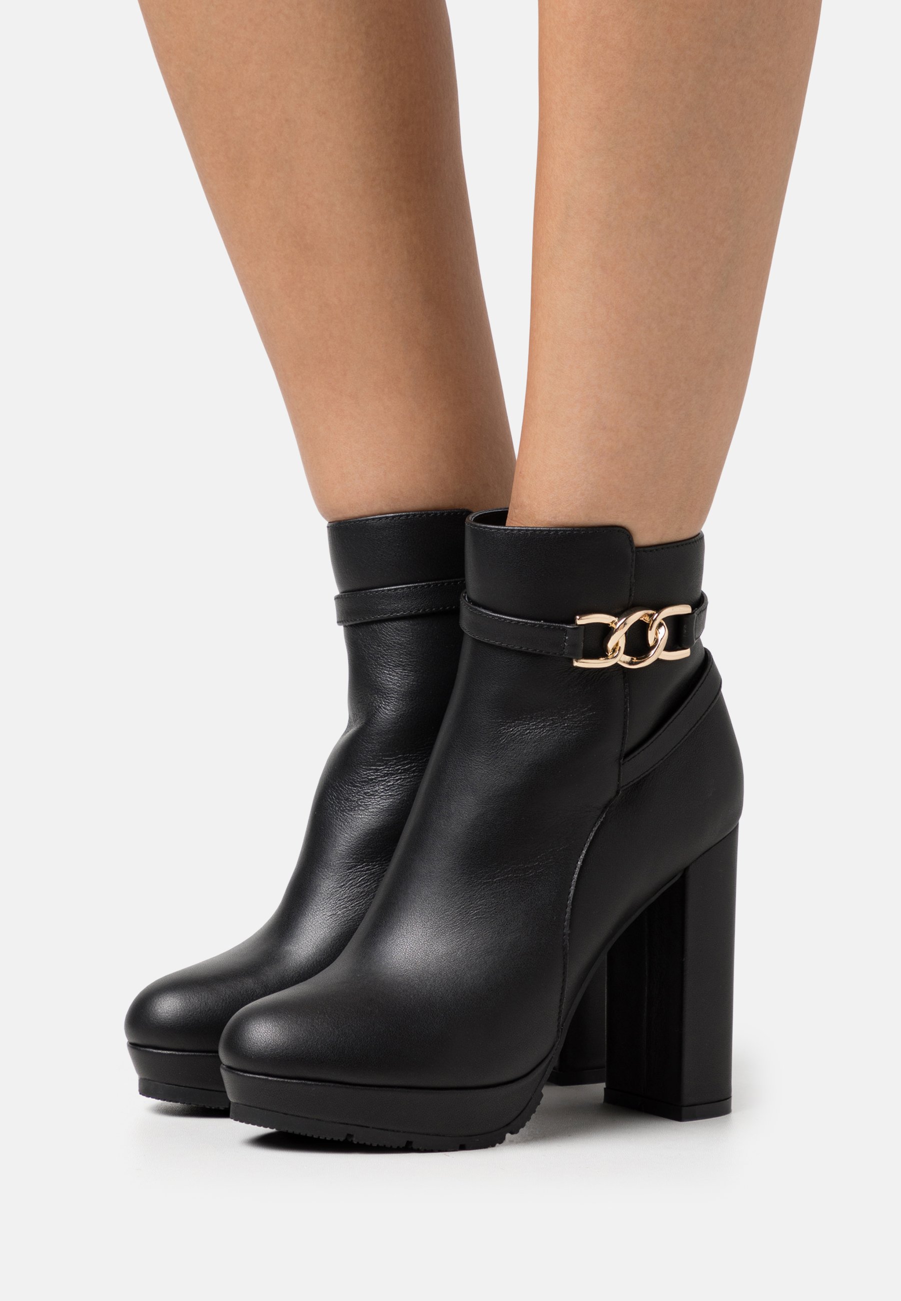 LEATHER- Platform ankle boots