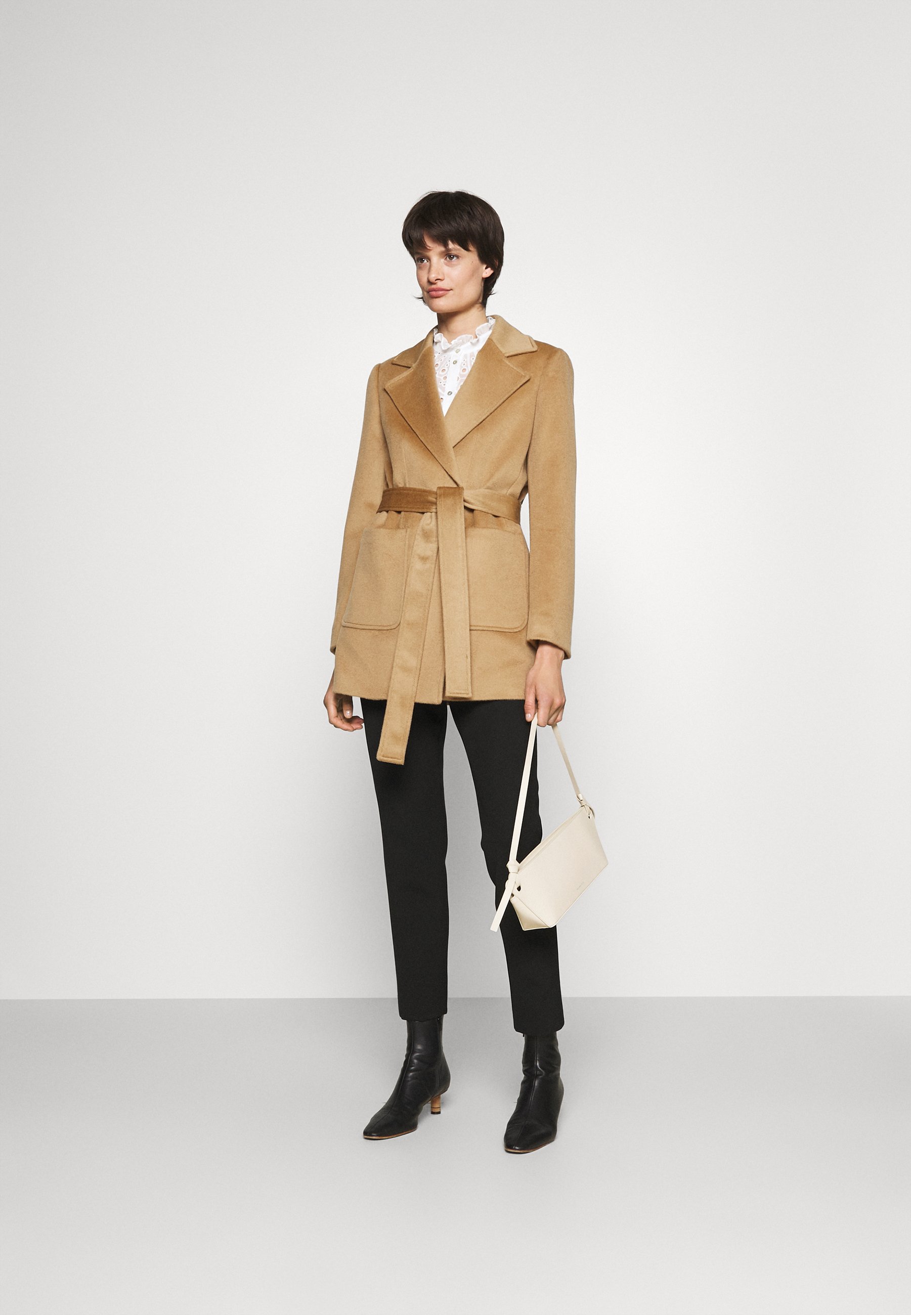 SHORTRUN - Classic coat