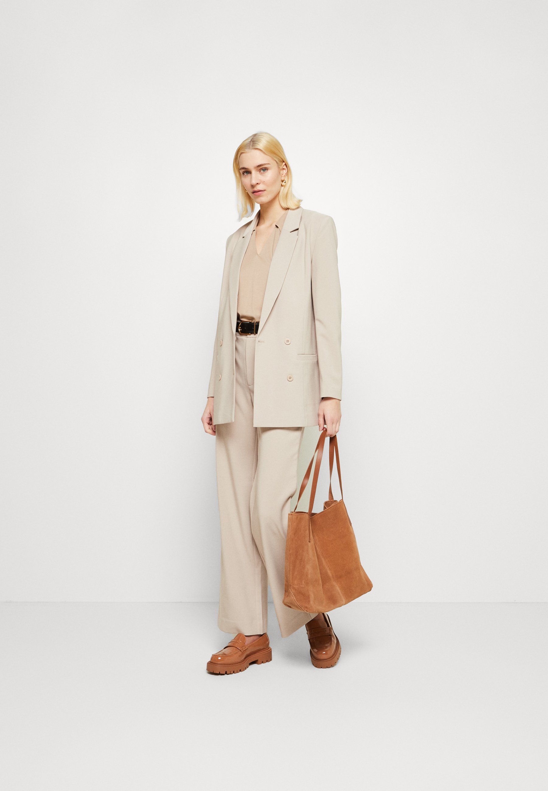 JOELLE- Short coat