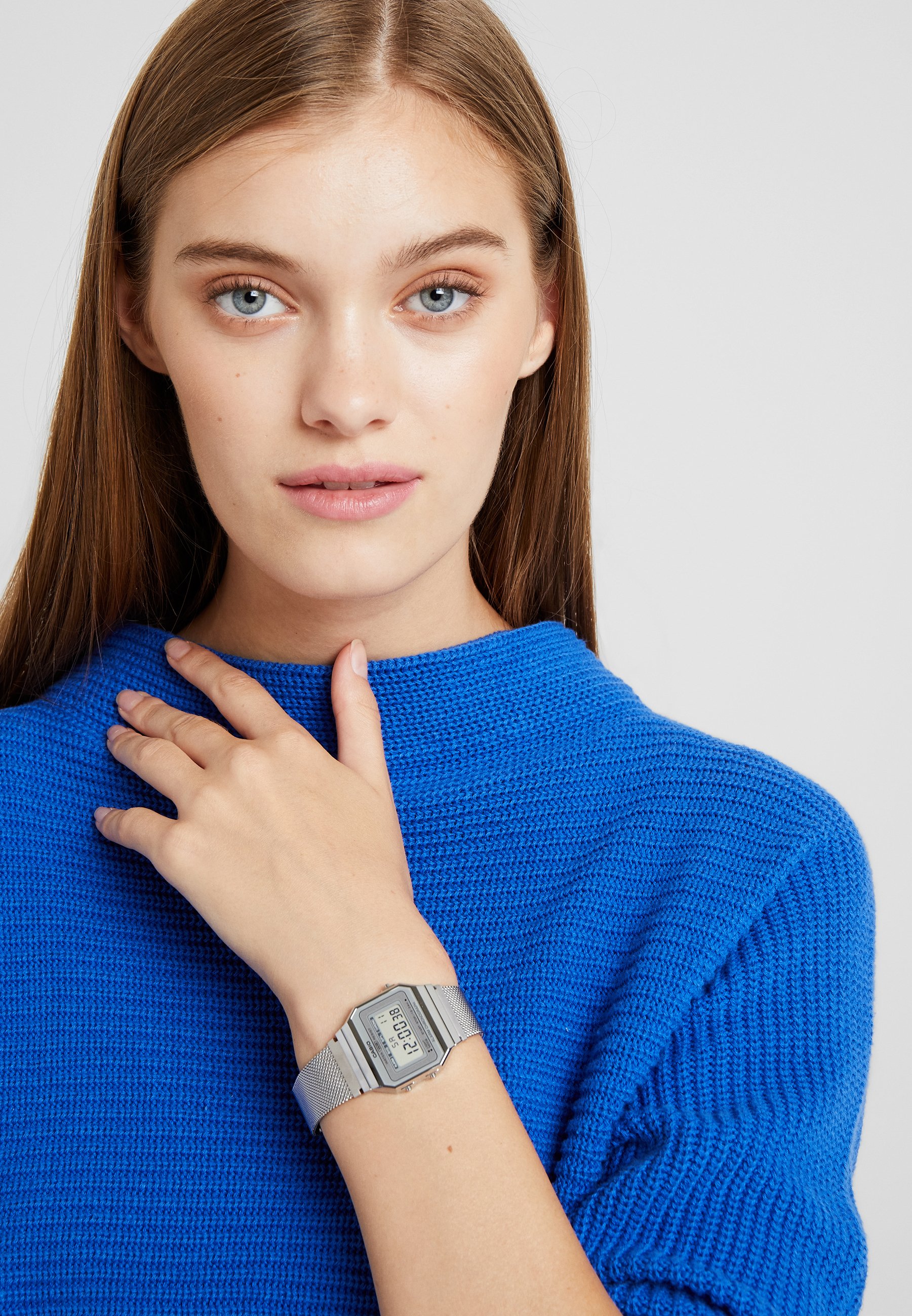 Digital watch