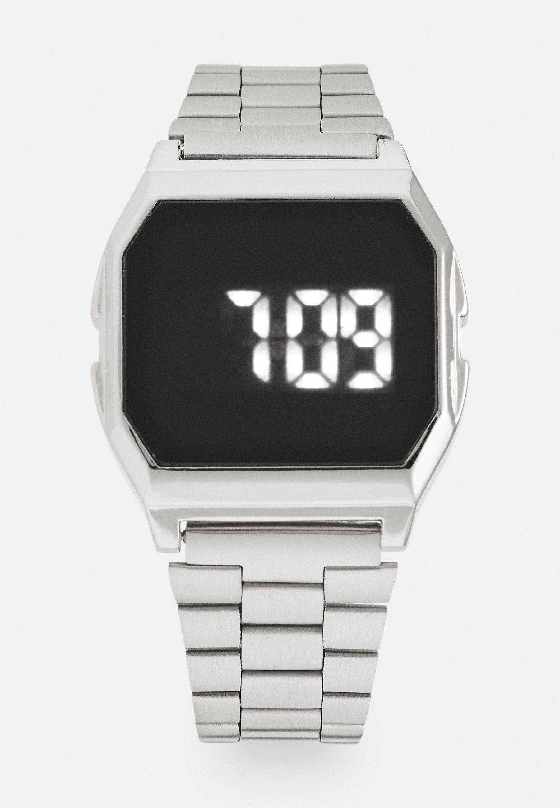 Digital watch