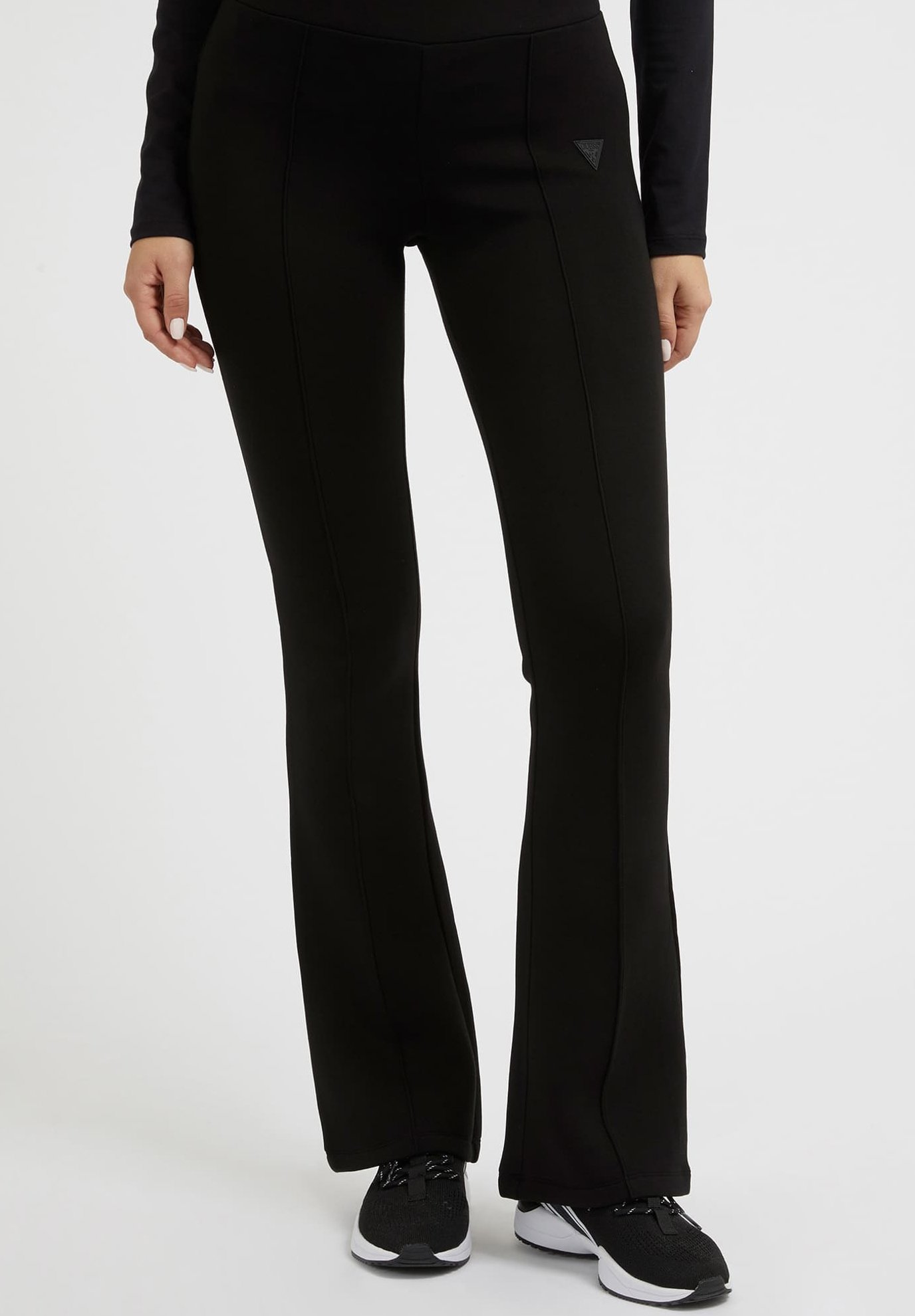 AUSGESTELLTER BEINABSCHLUSS - Trousers
