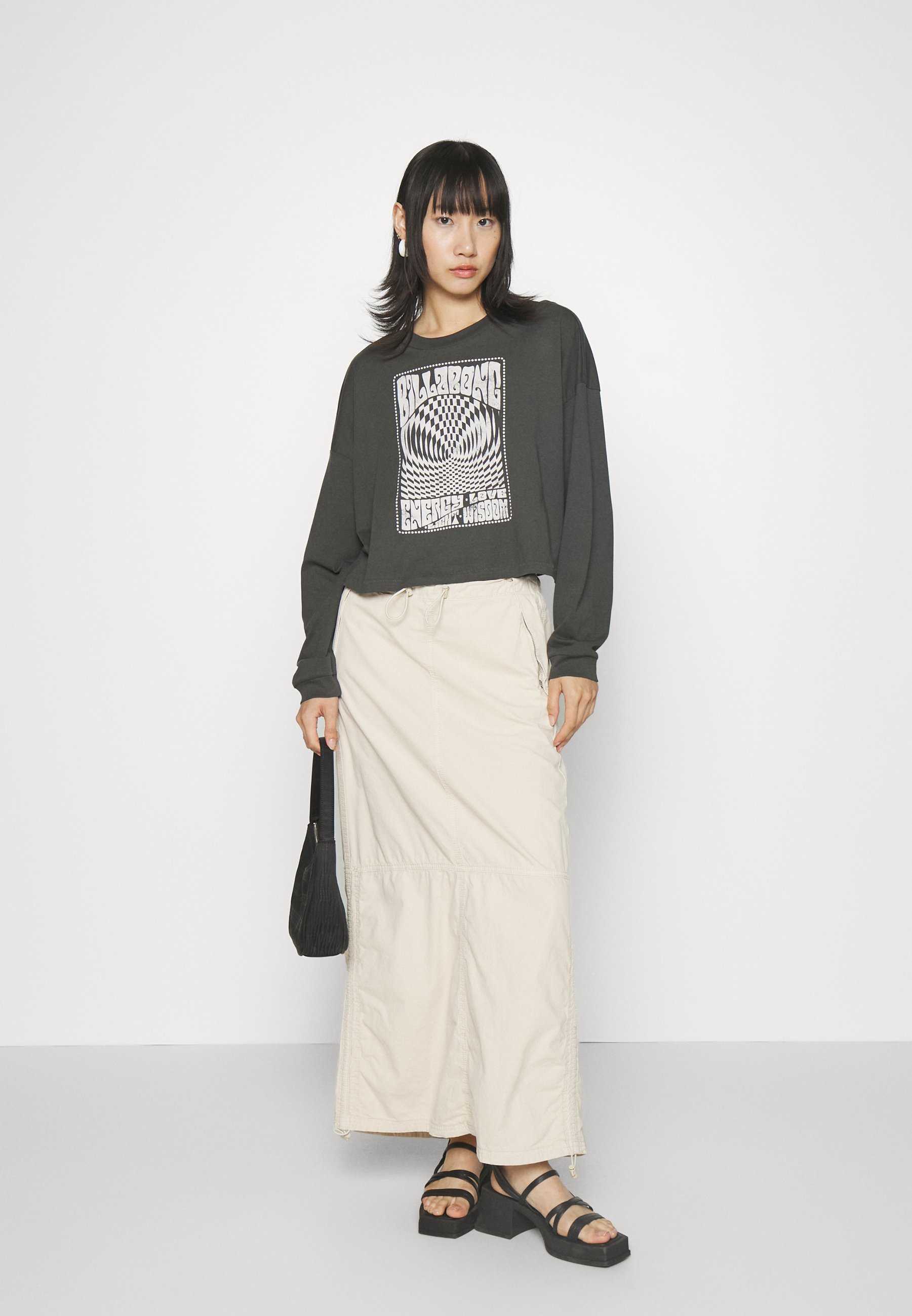 GO WITH FLOW - Long sleeved top