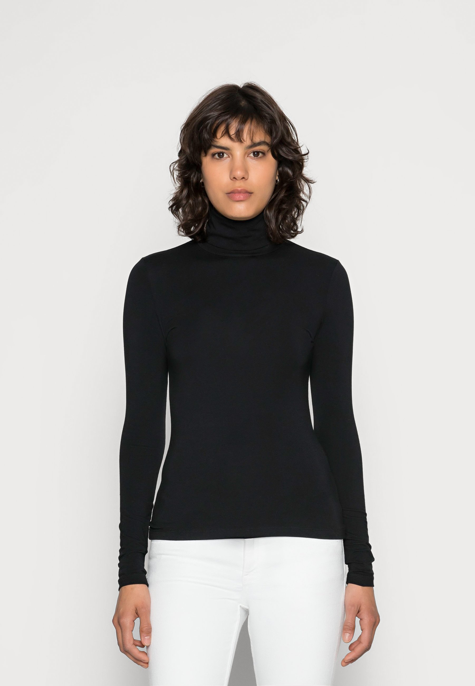 Long sleeved top