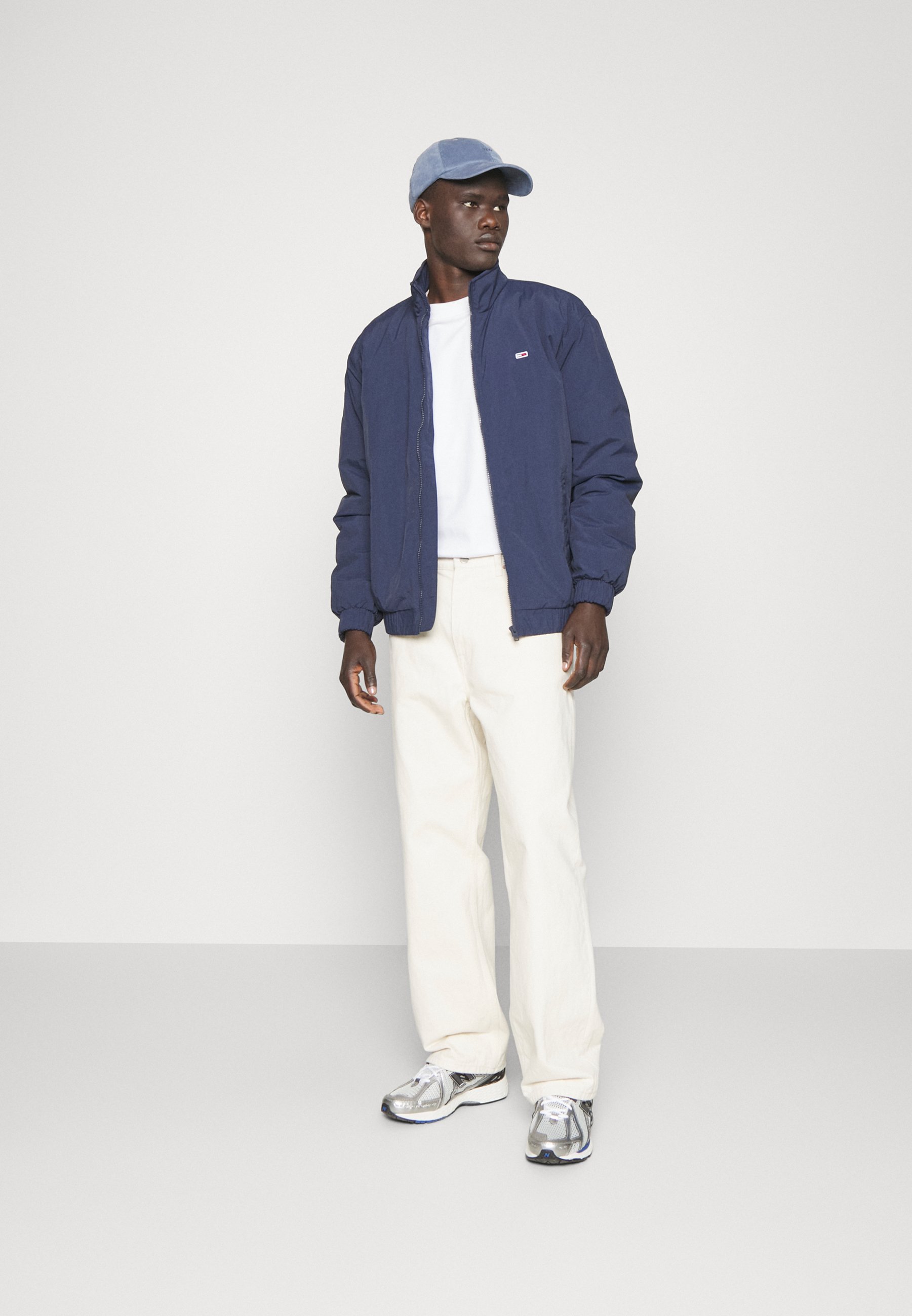 ESSENTIAL PADDED JACKET - Winter jacket