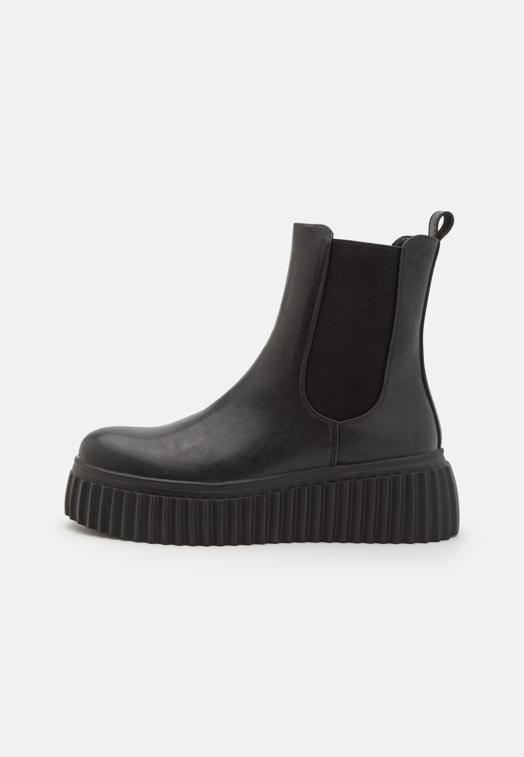 Platform ankle boots