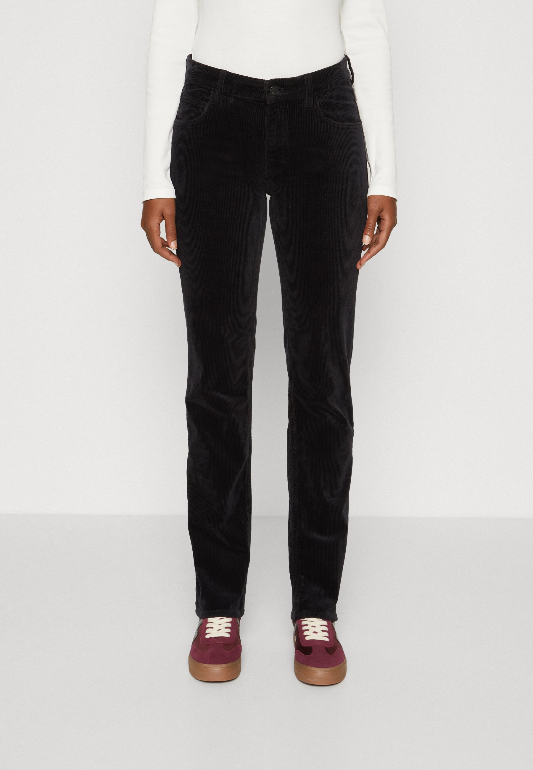 STRAIGHT- Trousers