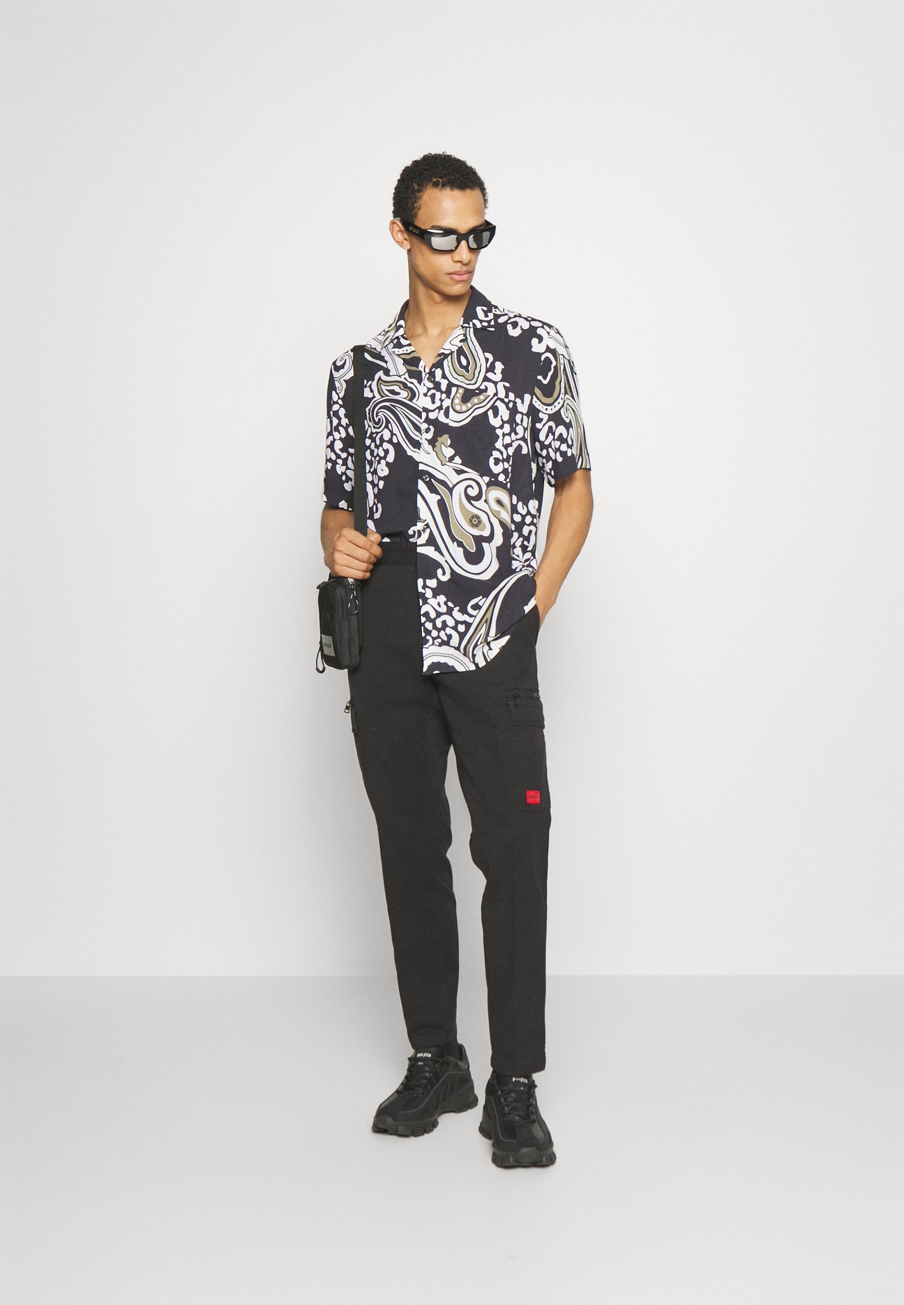 ELLINO - Shirt