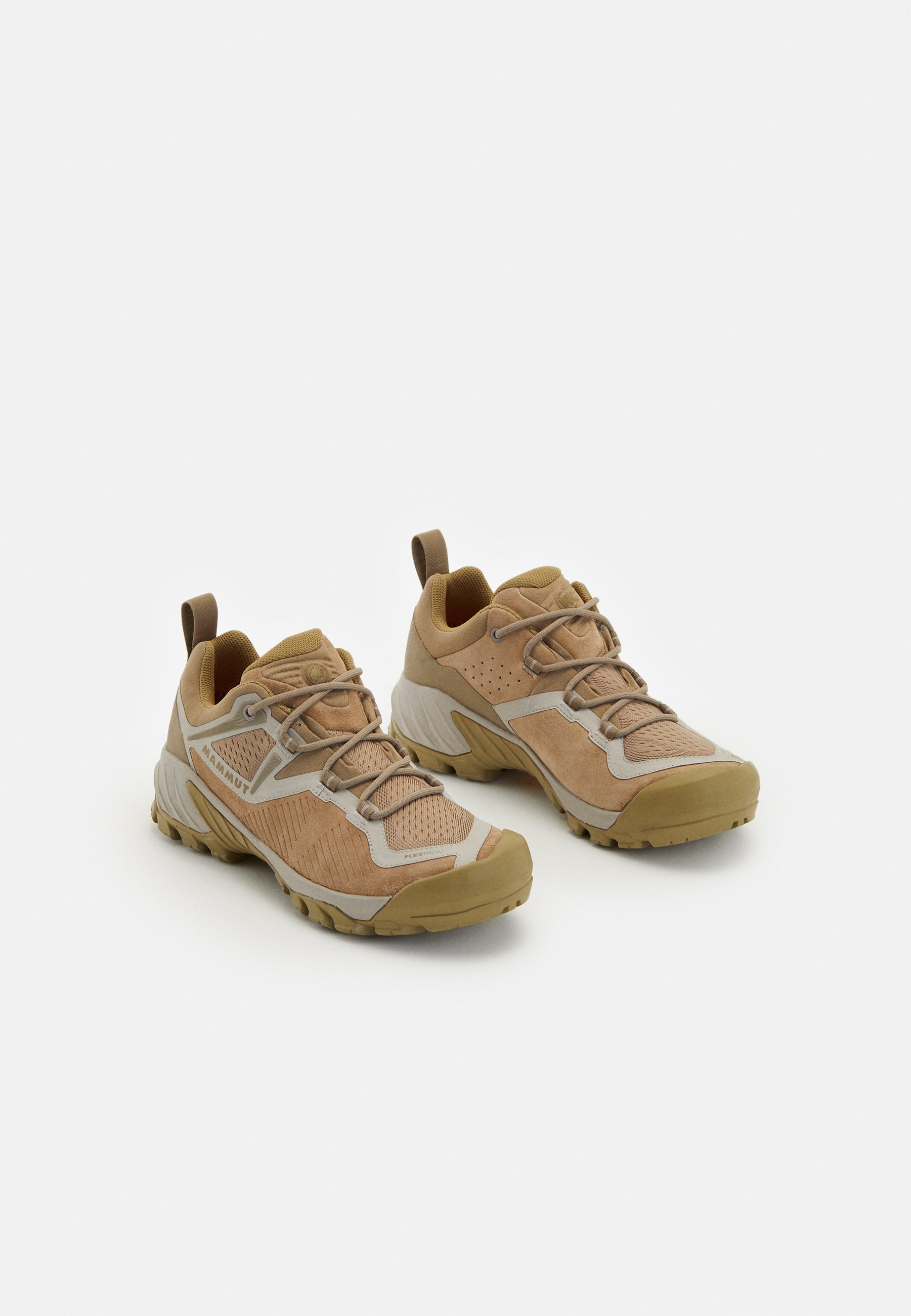 SAPUEN LOW GTX WOMEN MAMMUT X HIKING PATROL - Hiking shoes