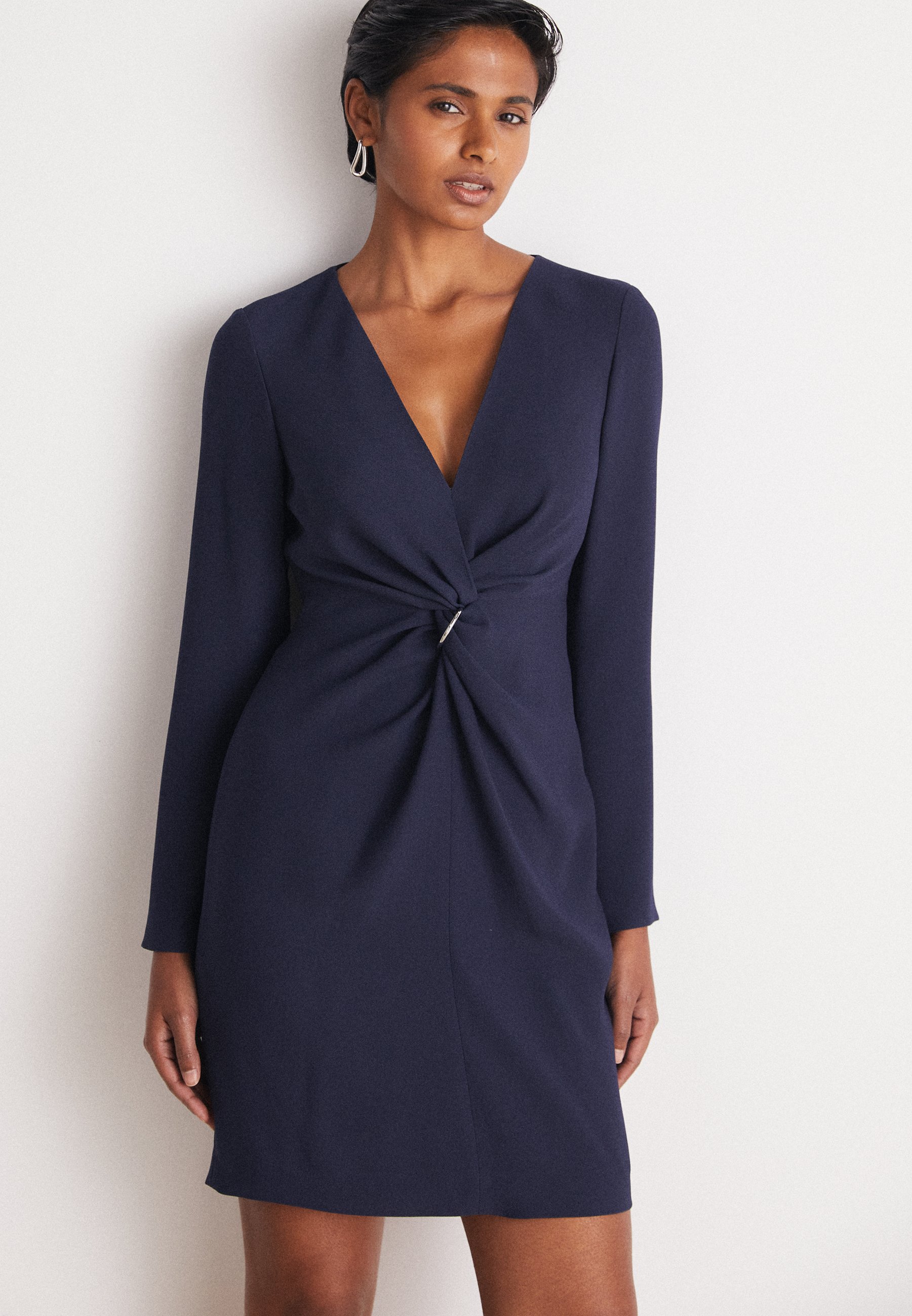 KOVENI - Shift dress