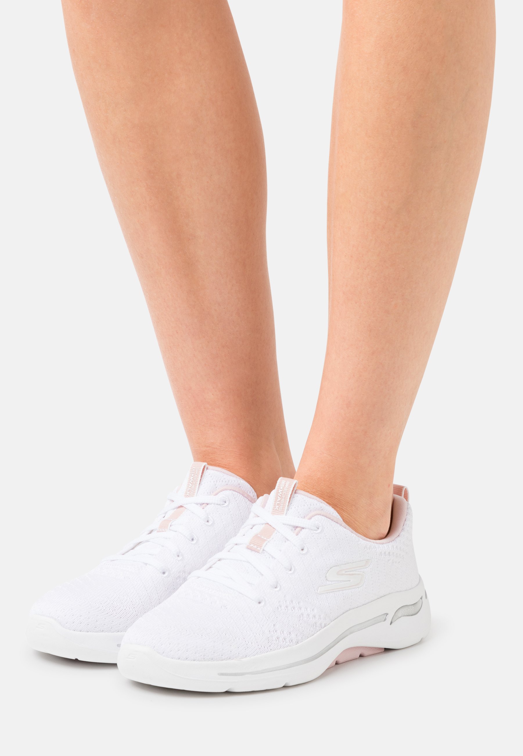 GO WALK ARCH FIT LACE UP - Neutral running shoes