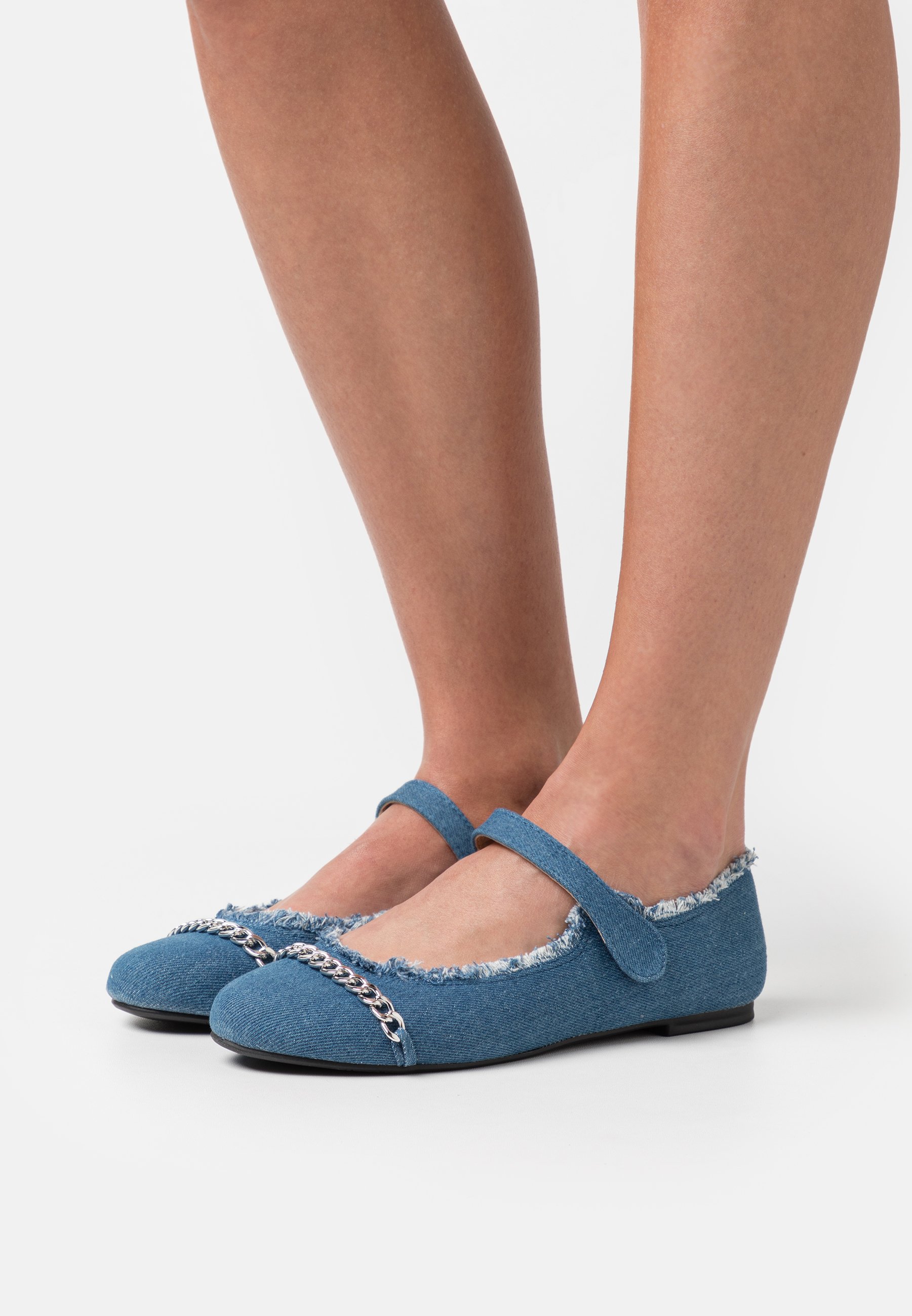 Ankle strap ballet pumps