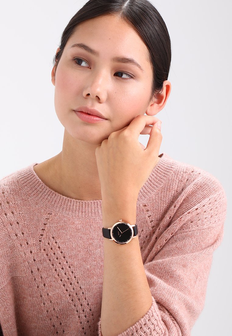 THE MODERNIST - Watch