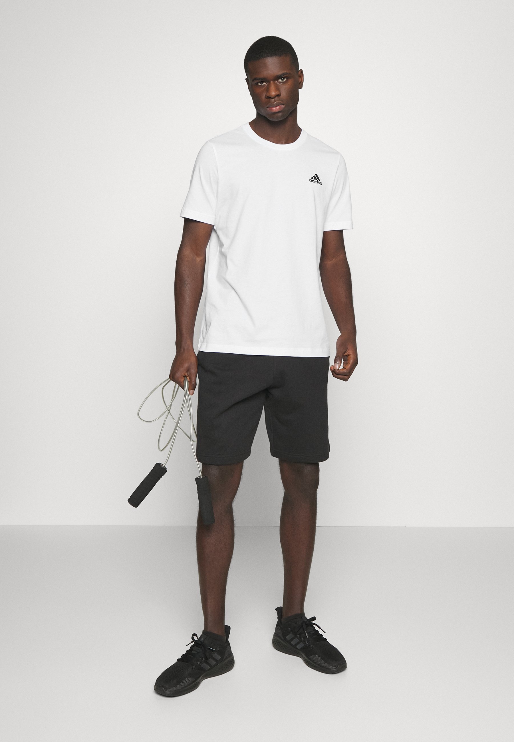 ESSENTIALS BASIC - Basic T-shirt