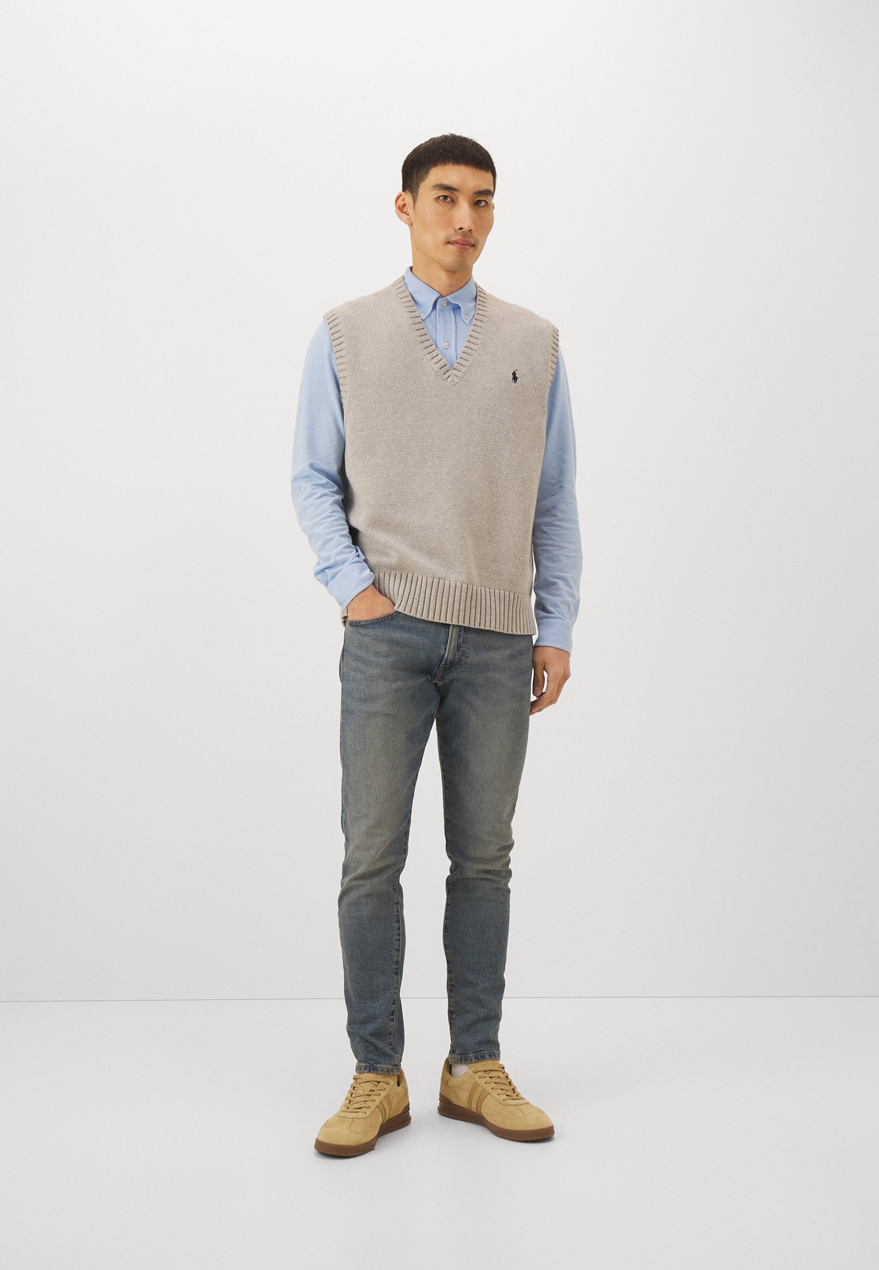 SLEEVELESS VEST - Jumper