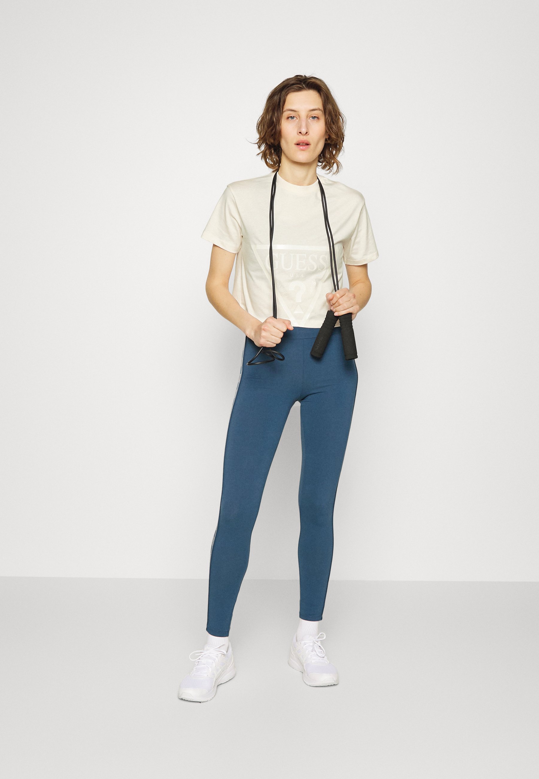 ADELE CROP- Print T-shirt