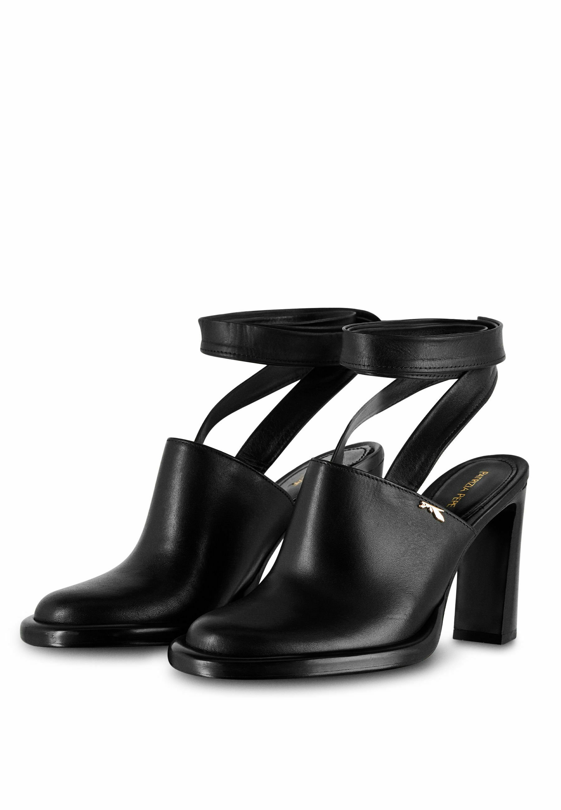 8Z0086 L078 - Classic heels