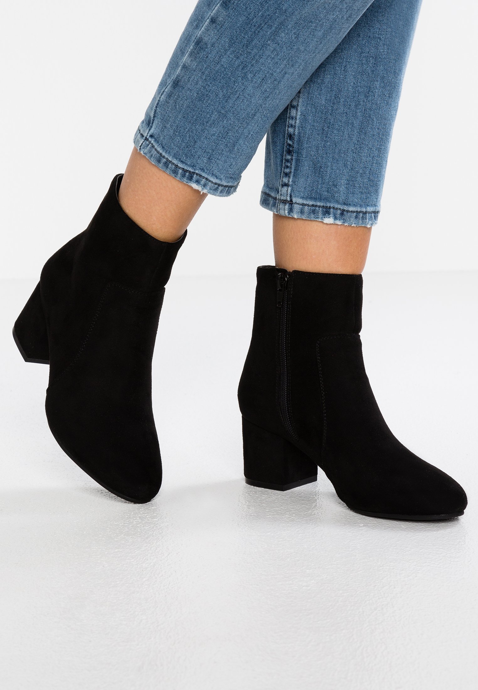 Ankle boots