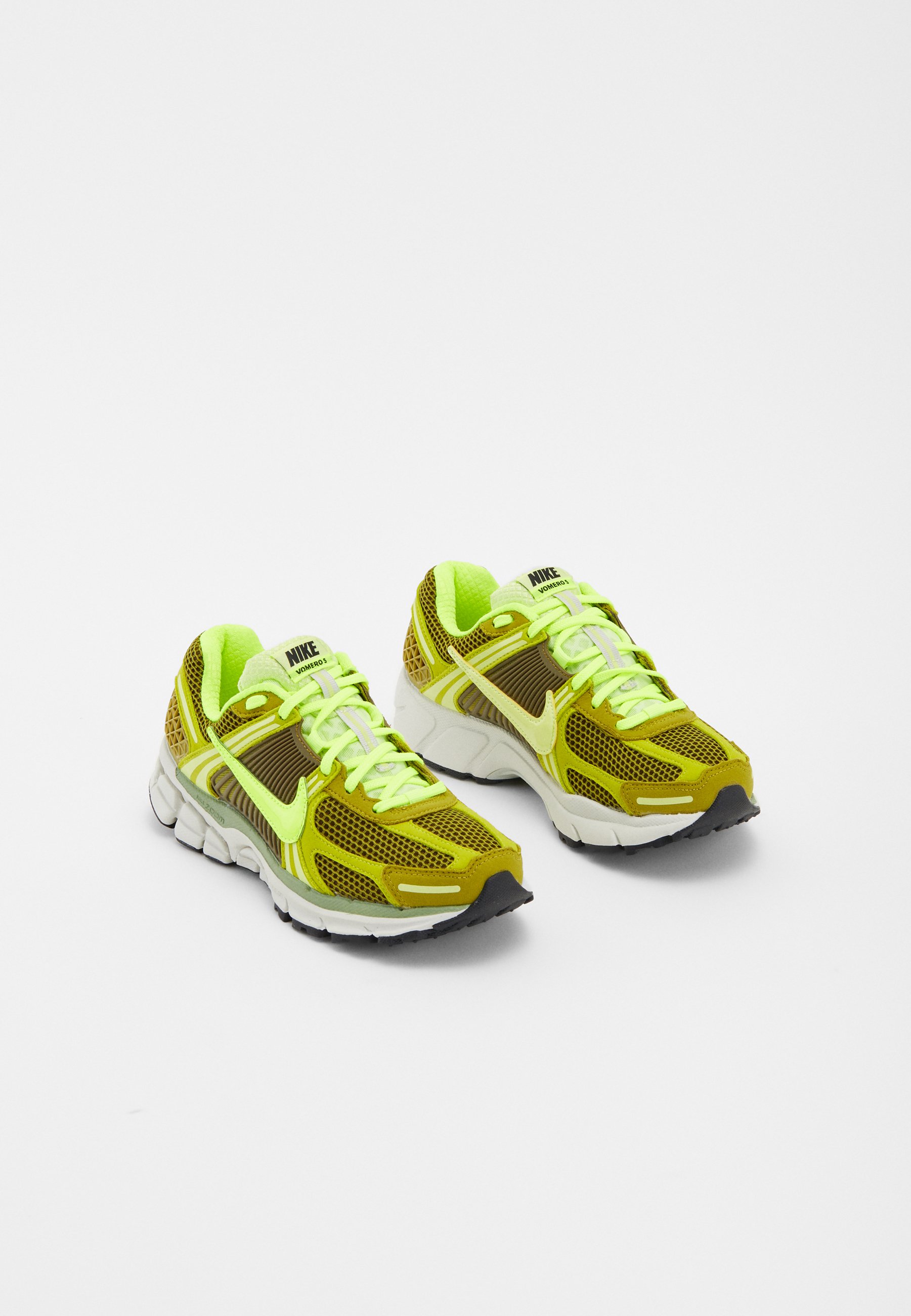 ZOOM VOMERO 5 - Trainers
