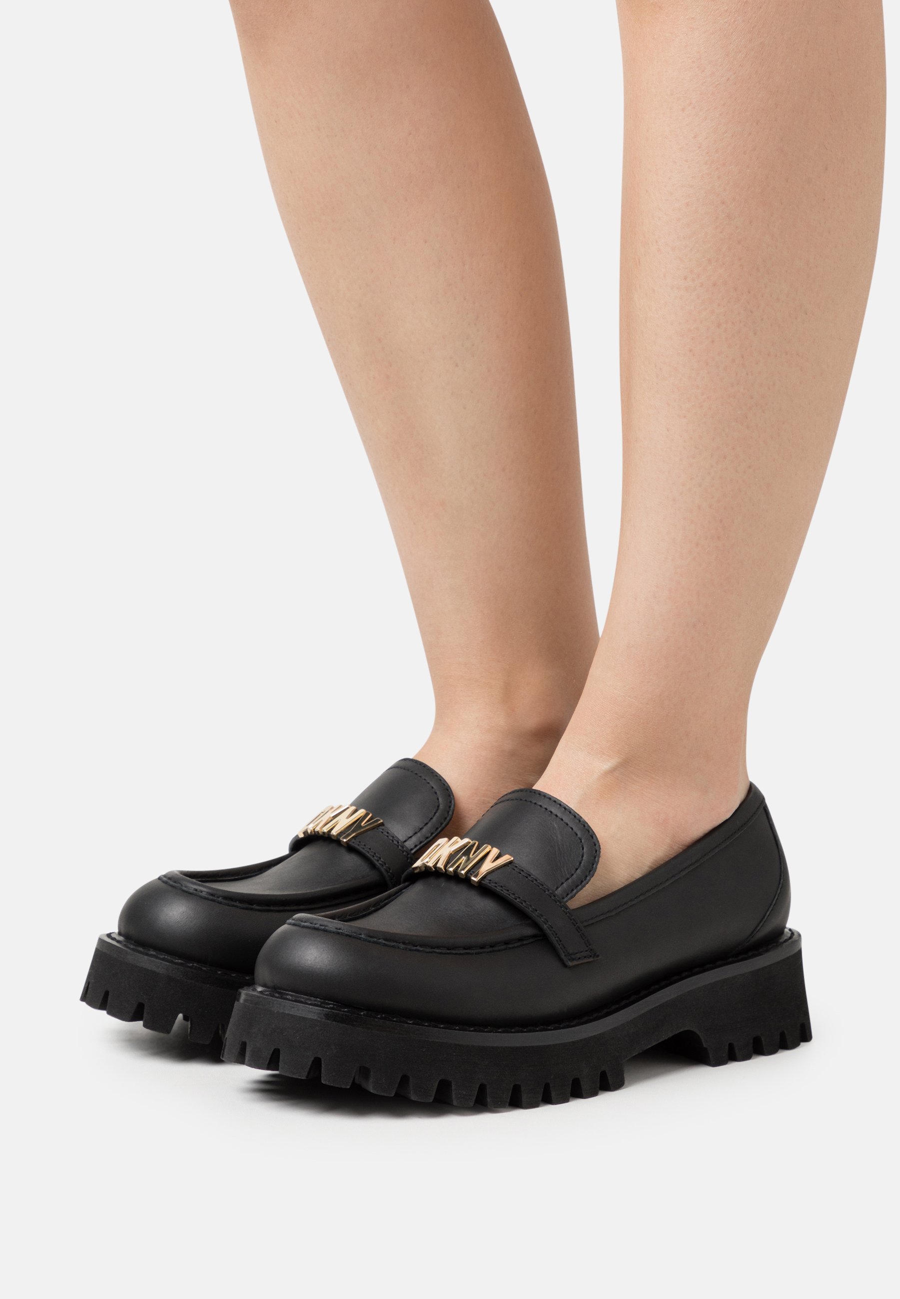 LUG- Slip-ons
