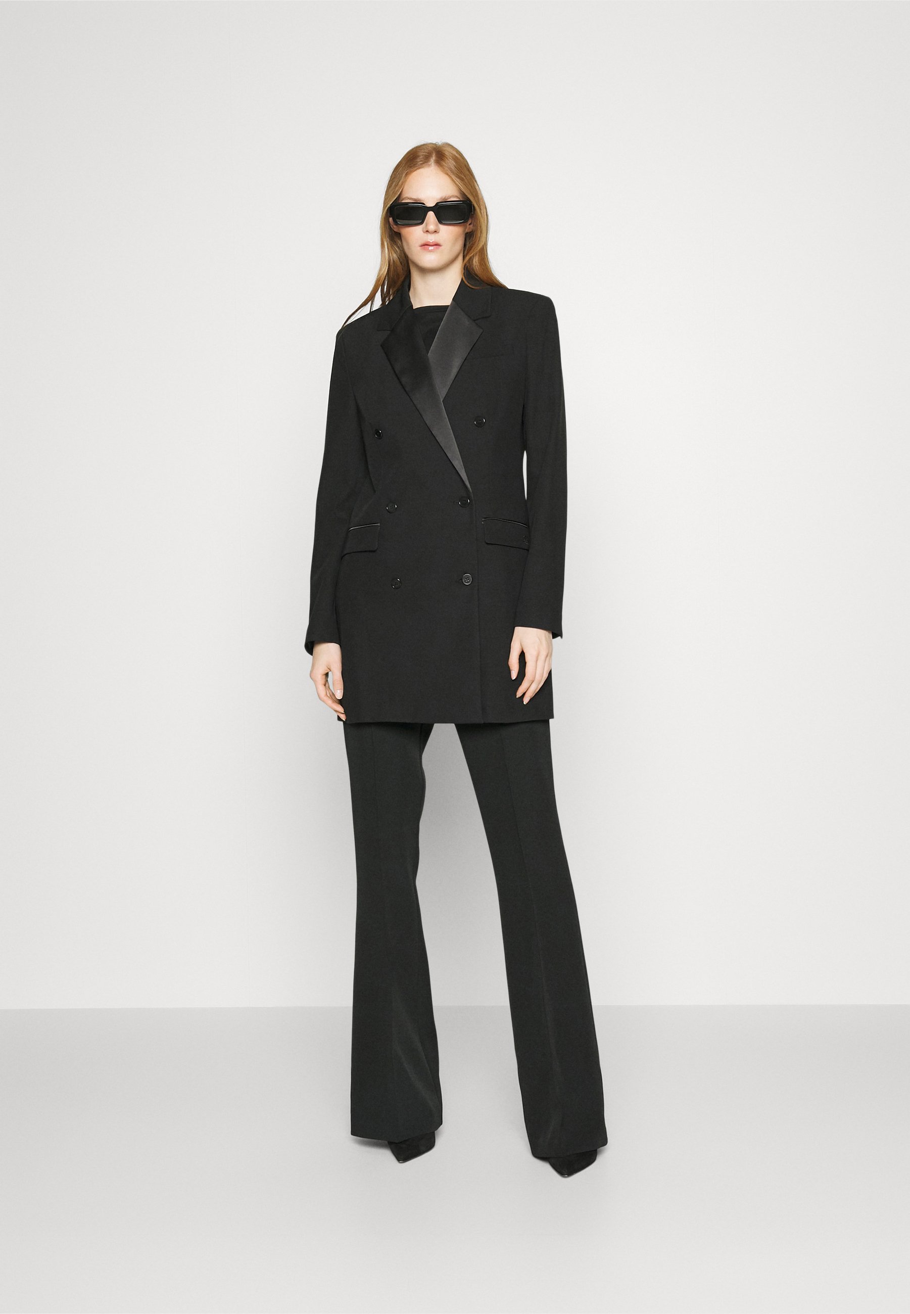 Short coat
