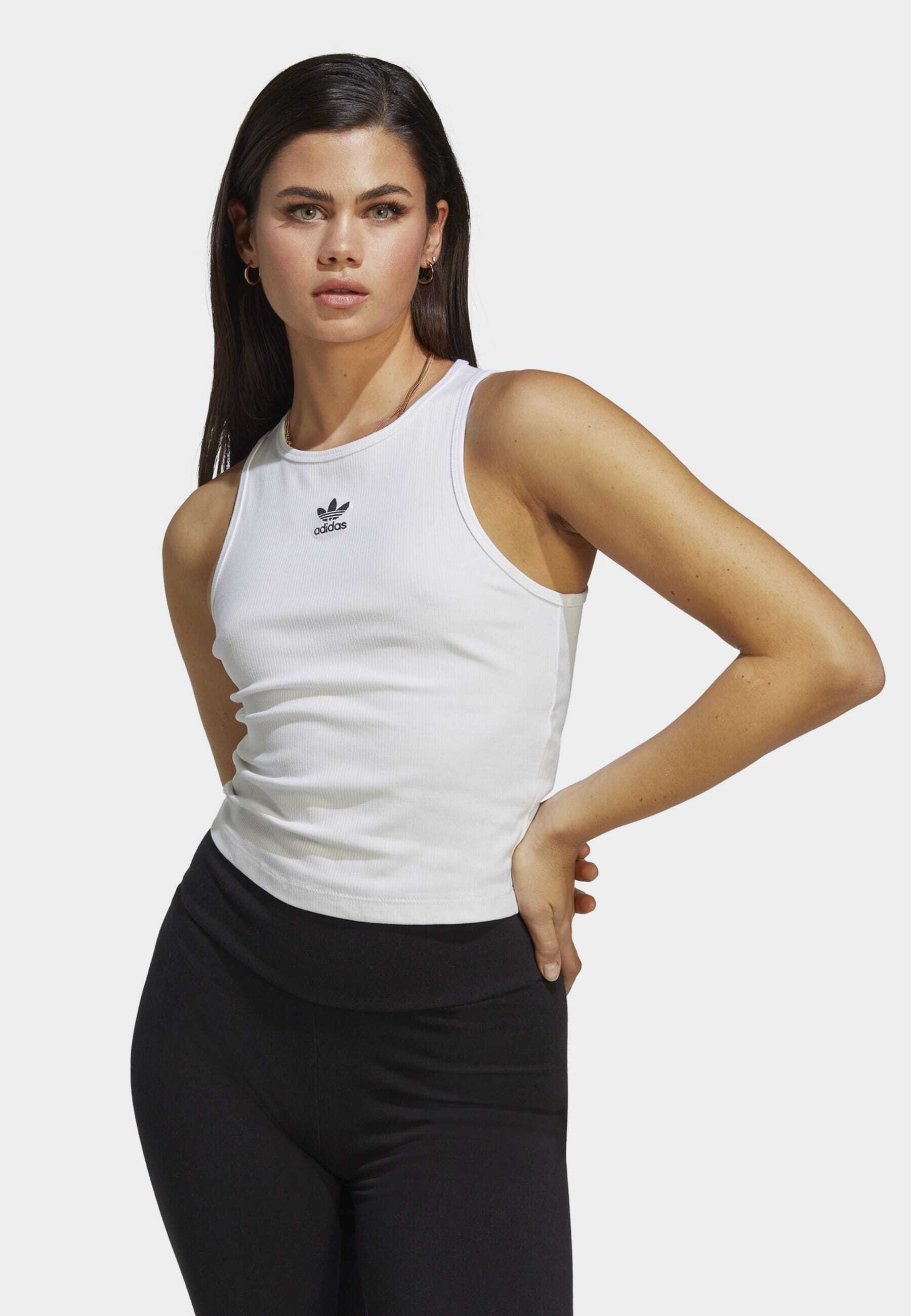 ESSENTIALS - Top