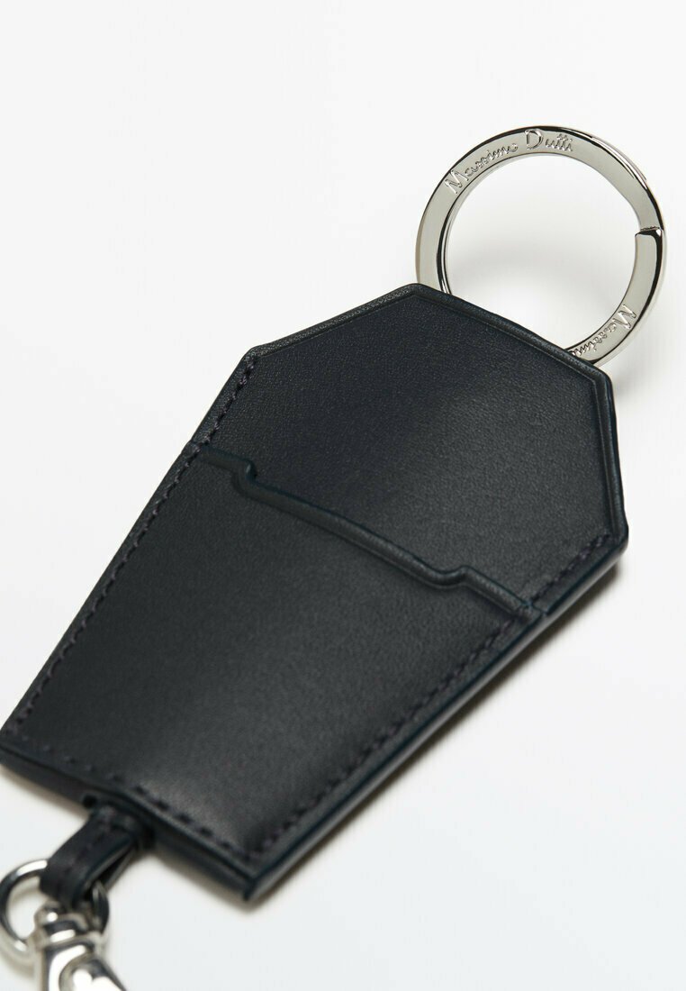 WITH EMBOSSED DETAIL - Keyring