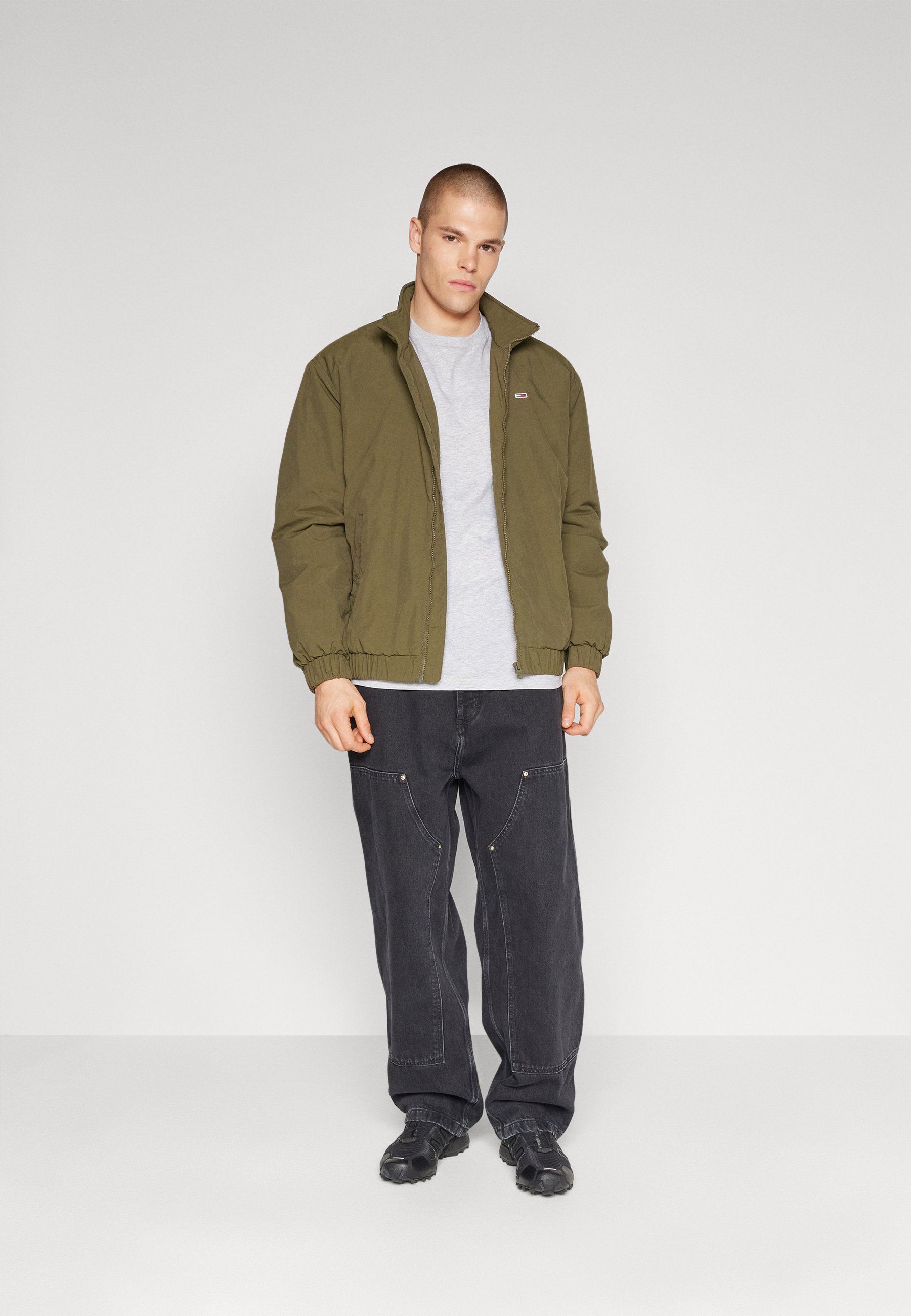 ESSENTIAL PADDED JACKET - Winter jacket
