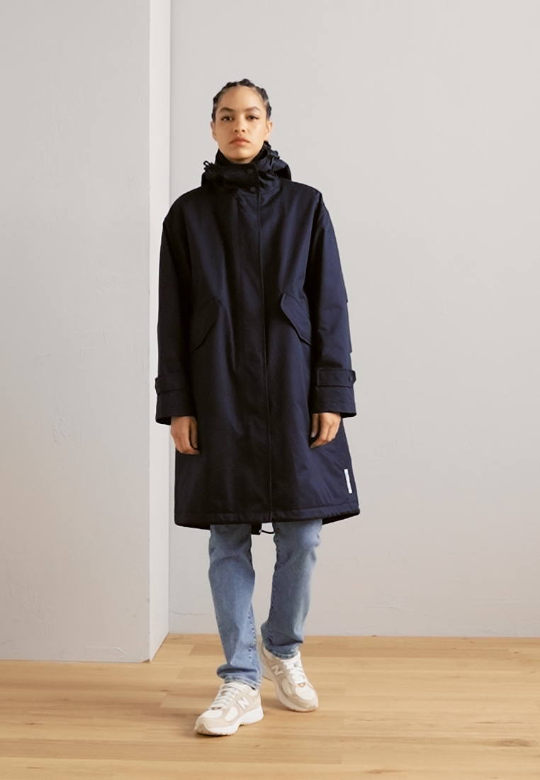 LIGHT PADDED WITH HOOD FLAP POCKETS ON SLEEVE- Parka