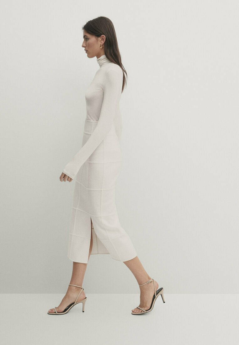 STUDIO - BLEND WITH SLITS AND STITCHING DETAIL- Pencil skirt