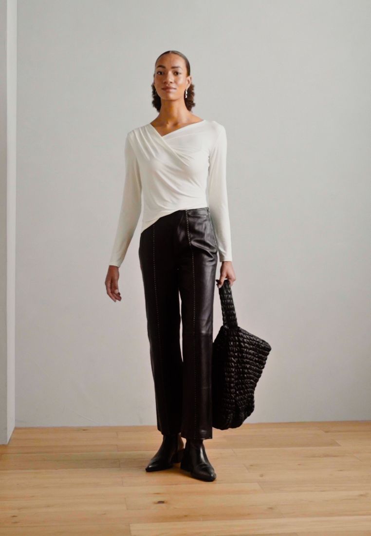Long sleeved top