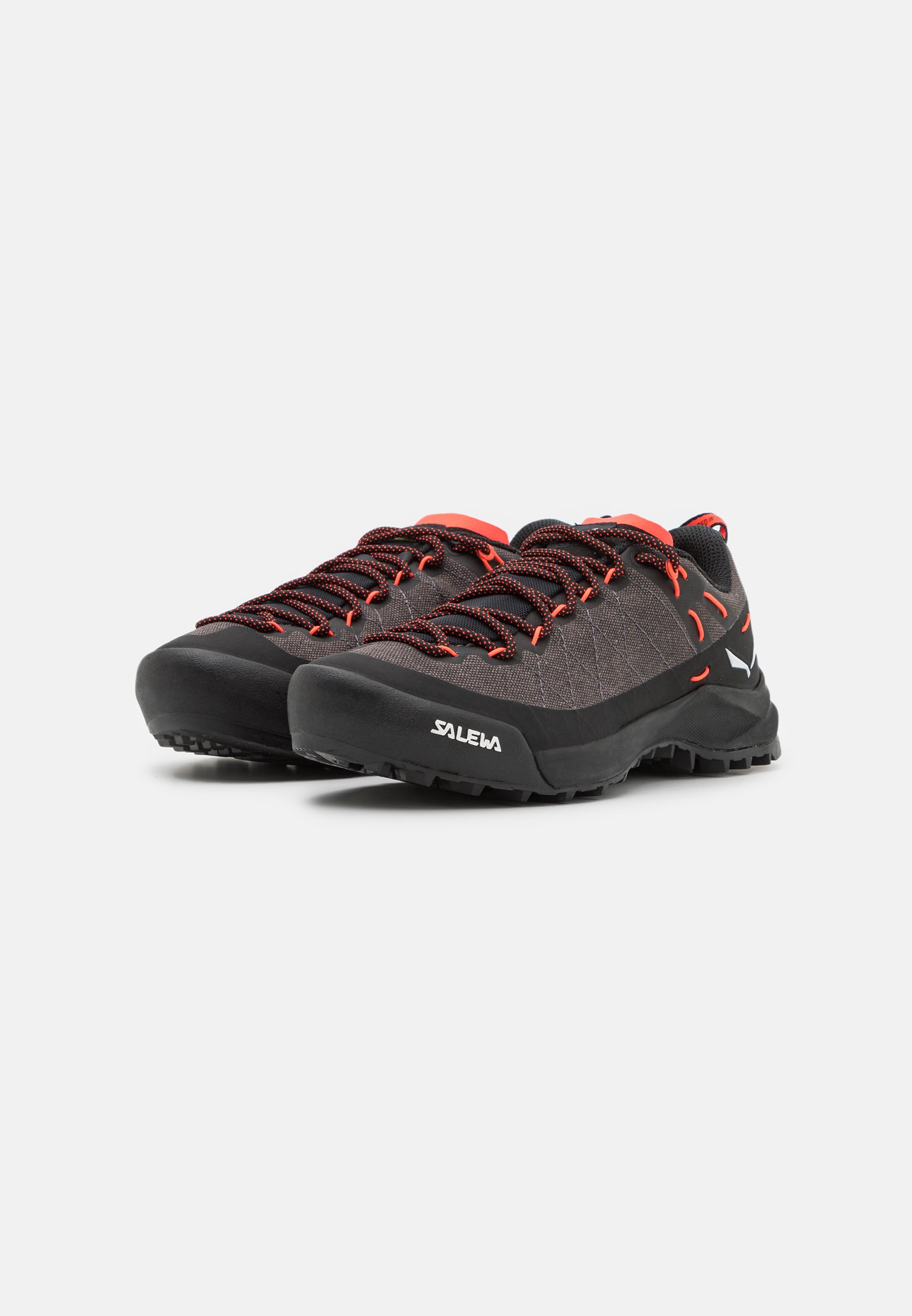WILDFIRE- Hiking shoes