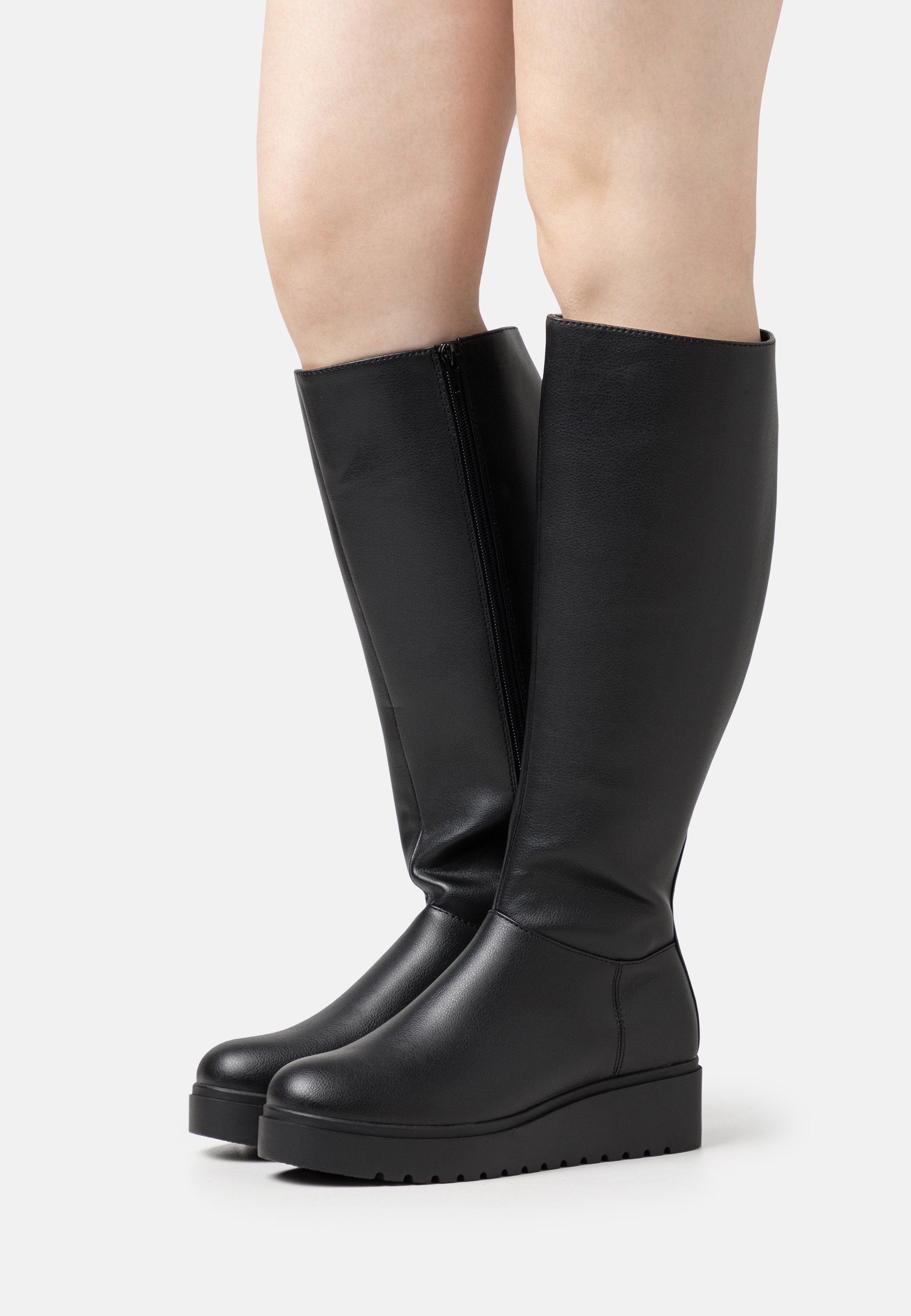 Wedge boots
