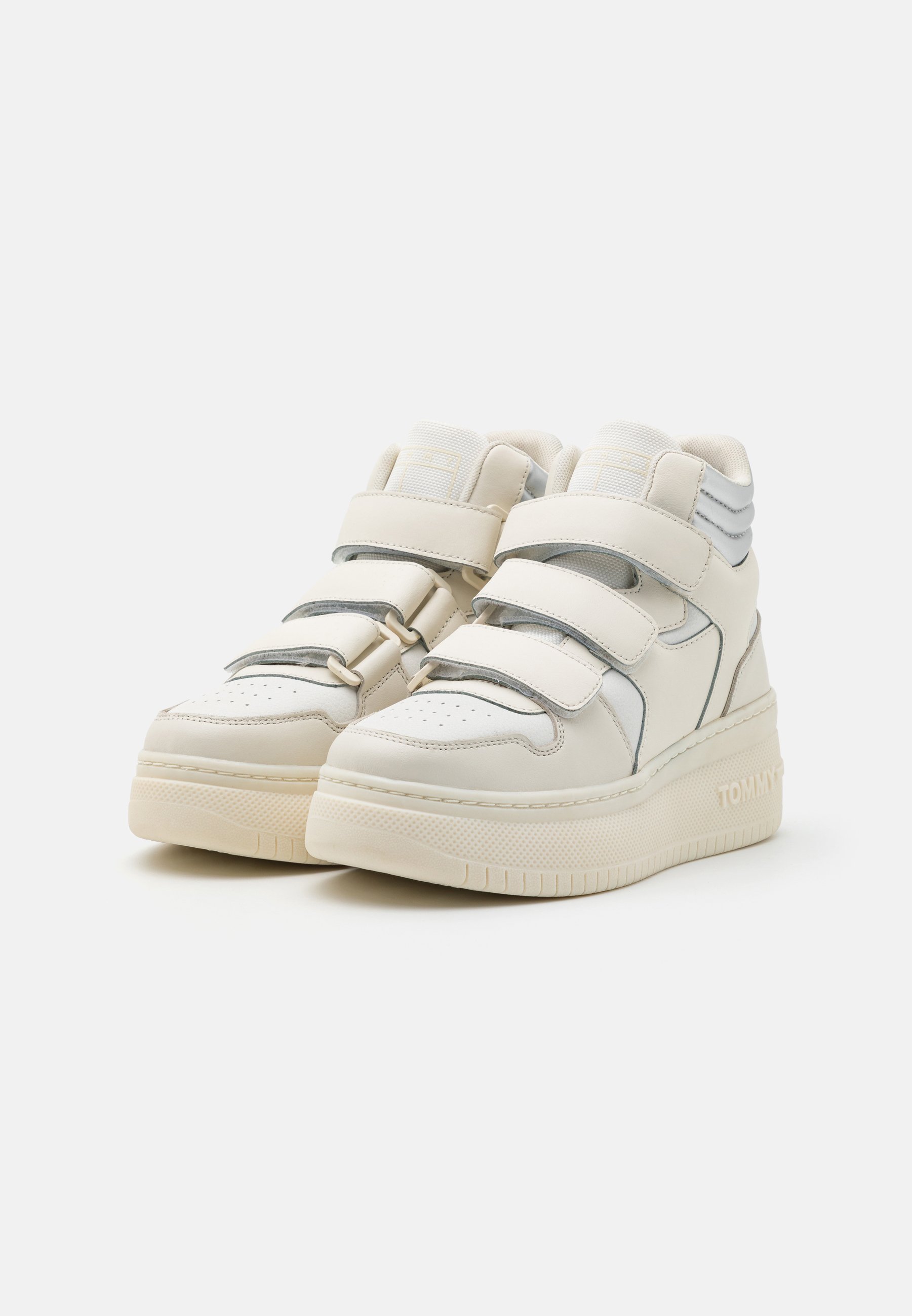 RETRO BASKET CHUNKY- High-top trainers