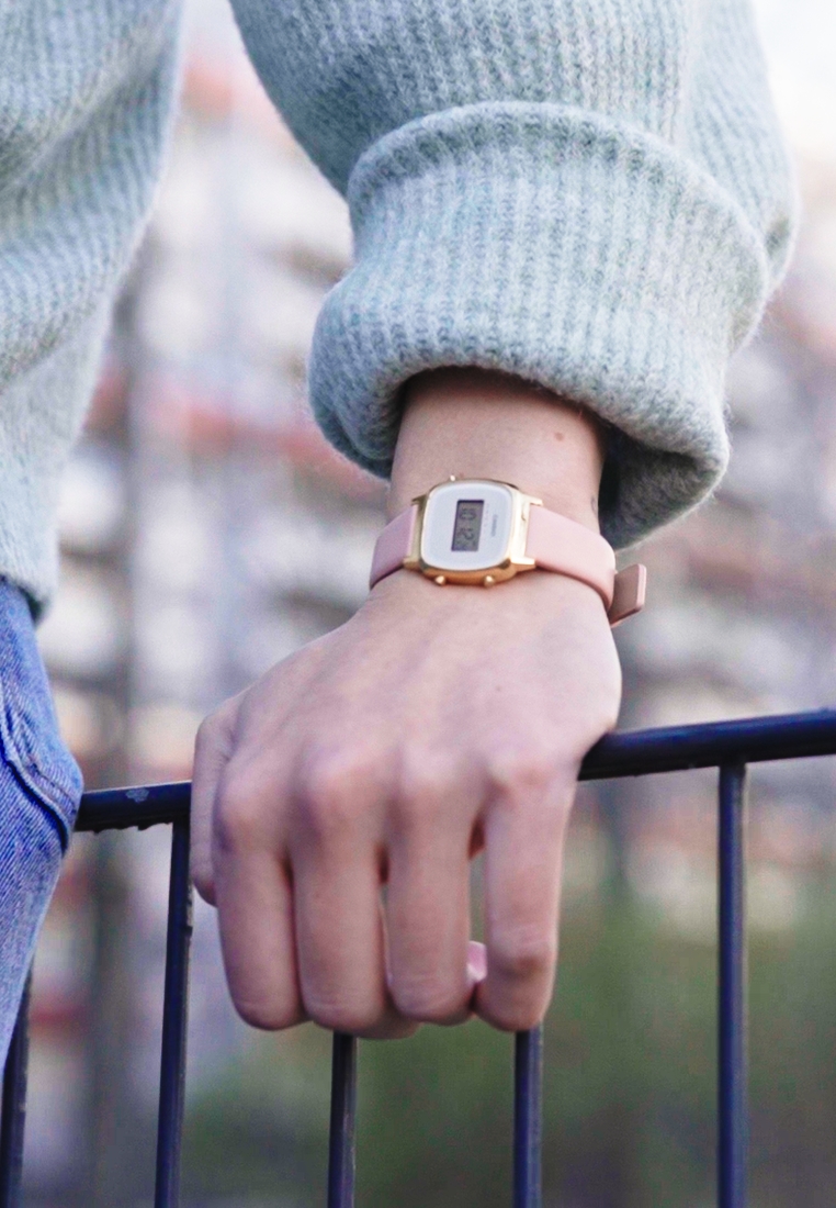 Digital watch