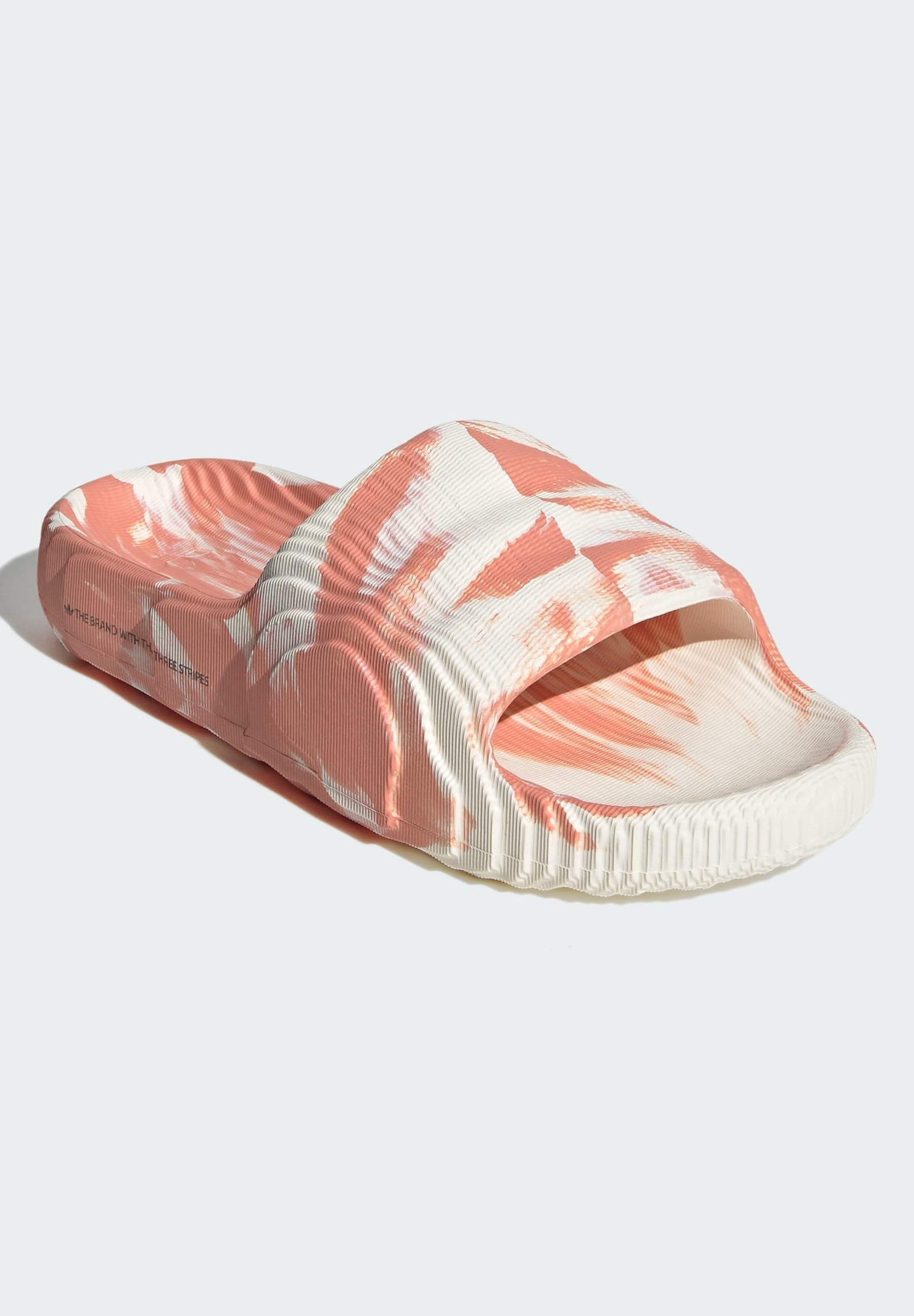 ADILETTE 22 - Pool slides