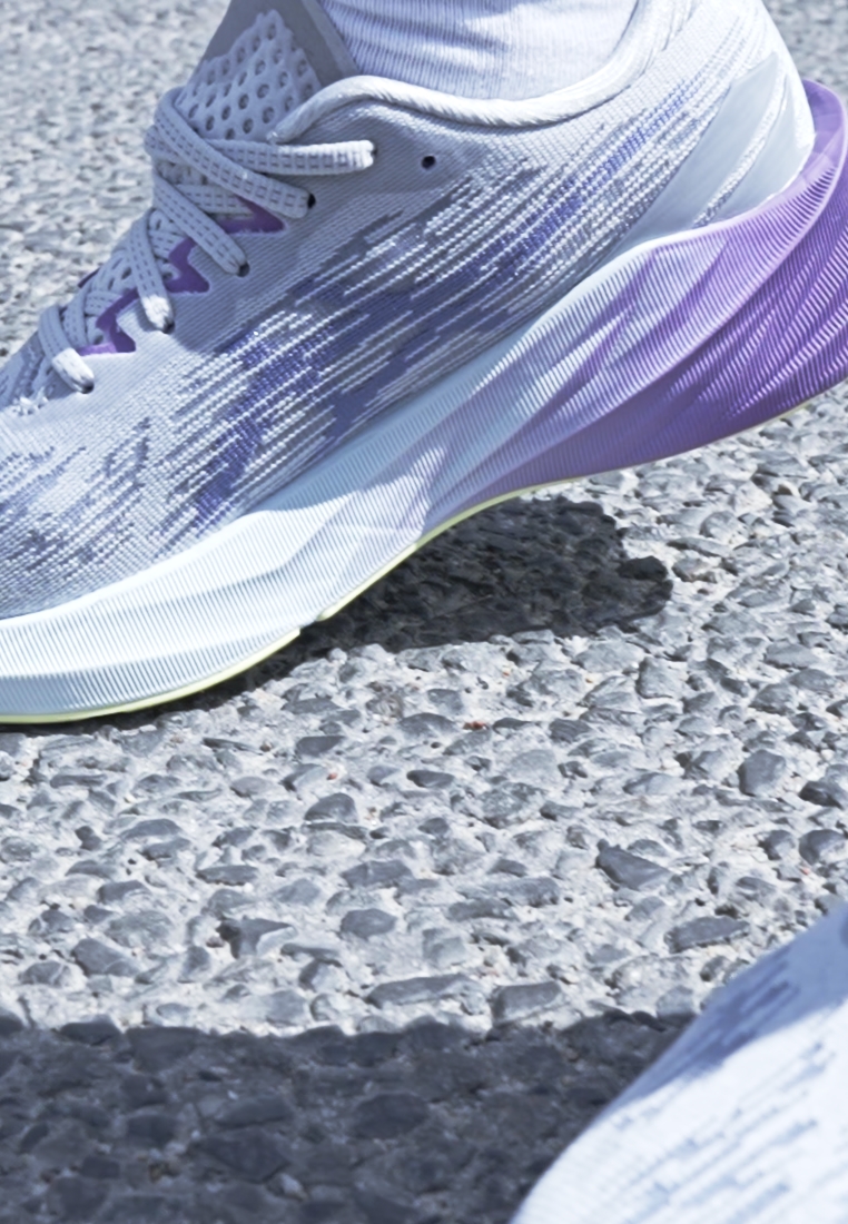 NOVABLAST 3 - Neutral running shoes