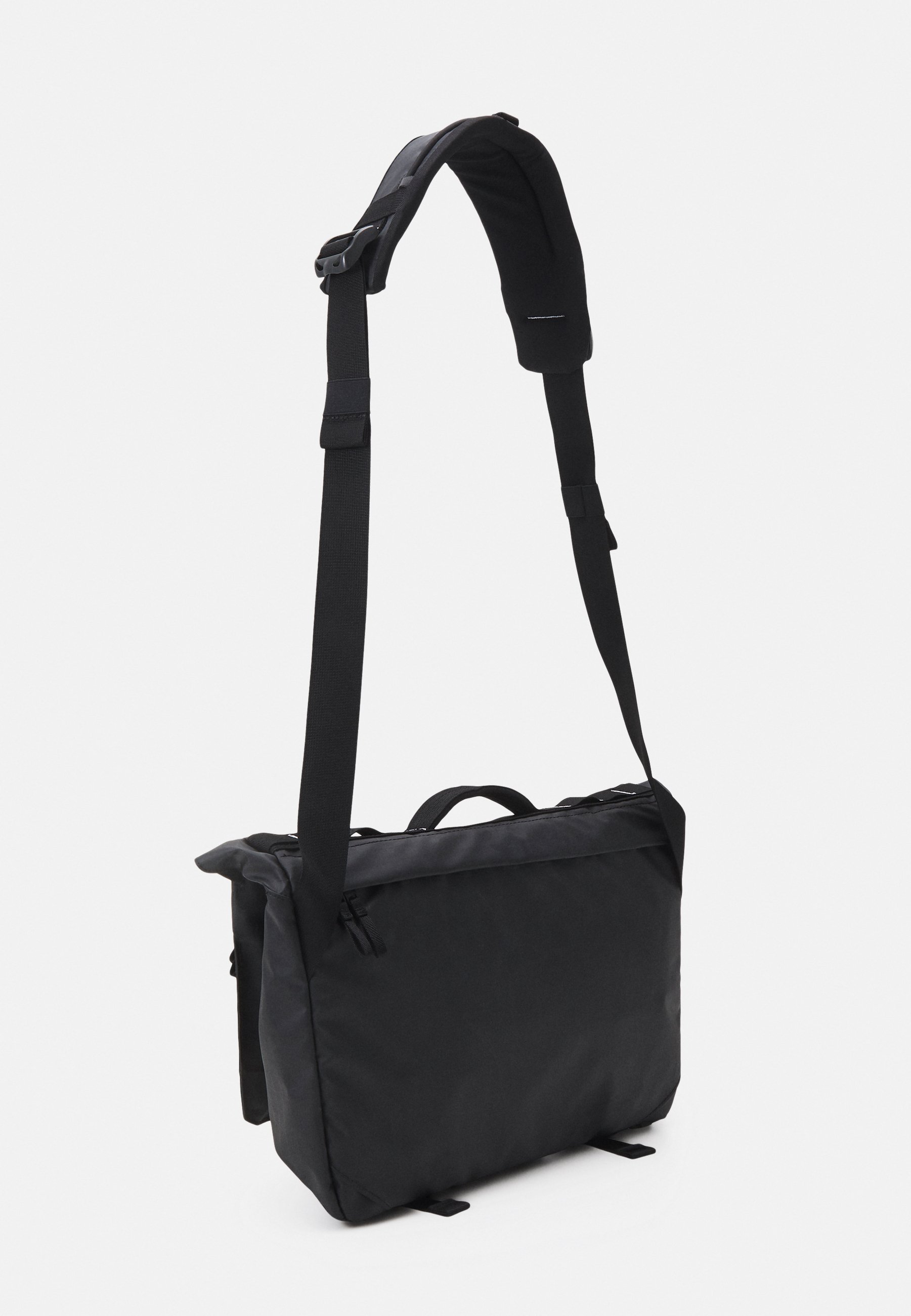 BASE CAMP VOYAGER MESSENGER BAG UNISEX - Across body bag