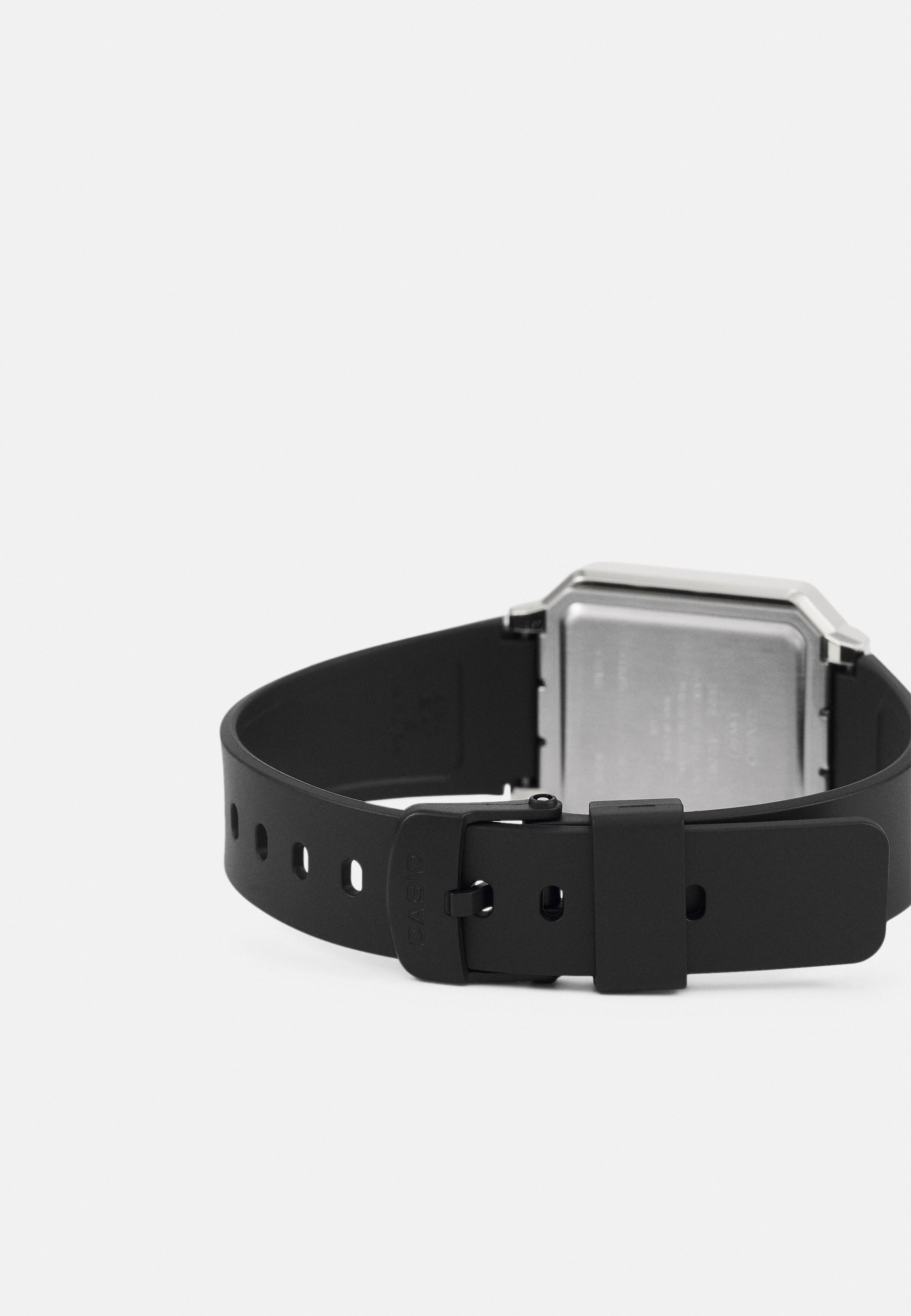 Digital watch
