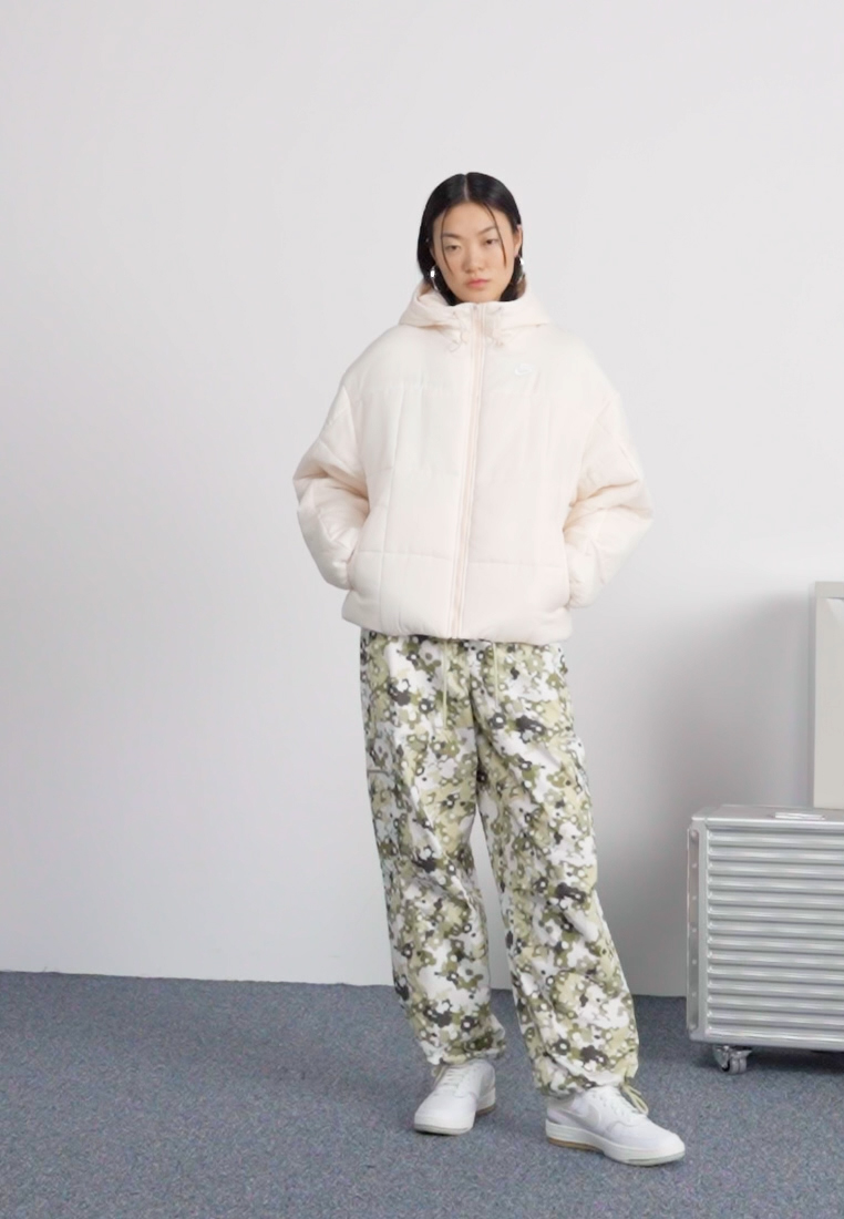 W NSW ESSTL THRMR CLSC PUFFER - Winter jacket